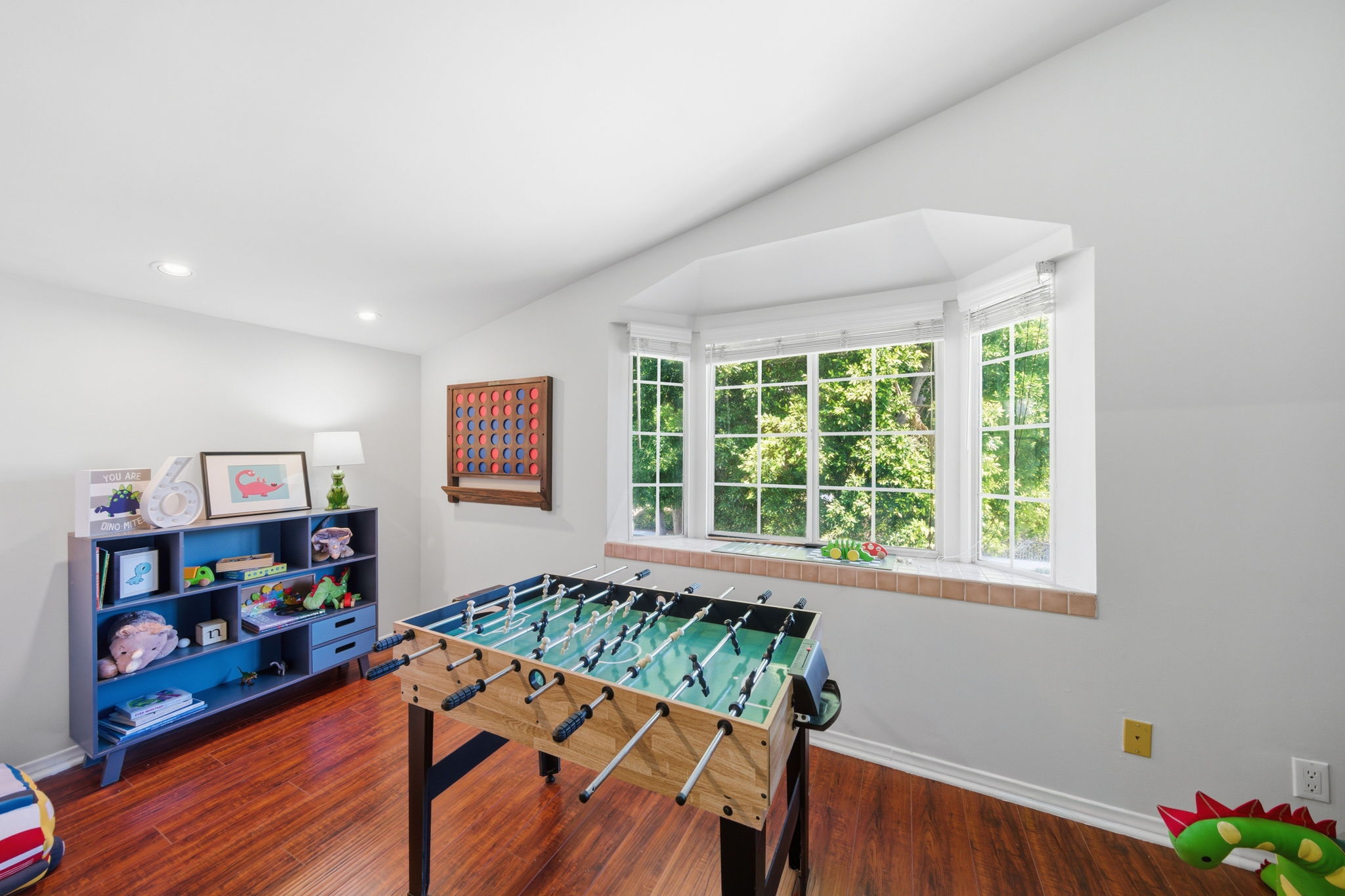  4115 Laurelgrove Ave - 物件實景