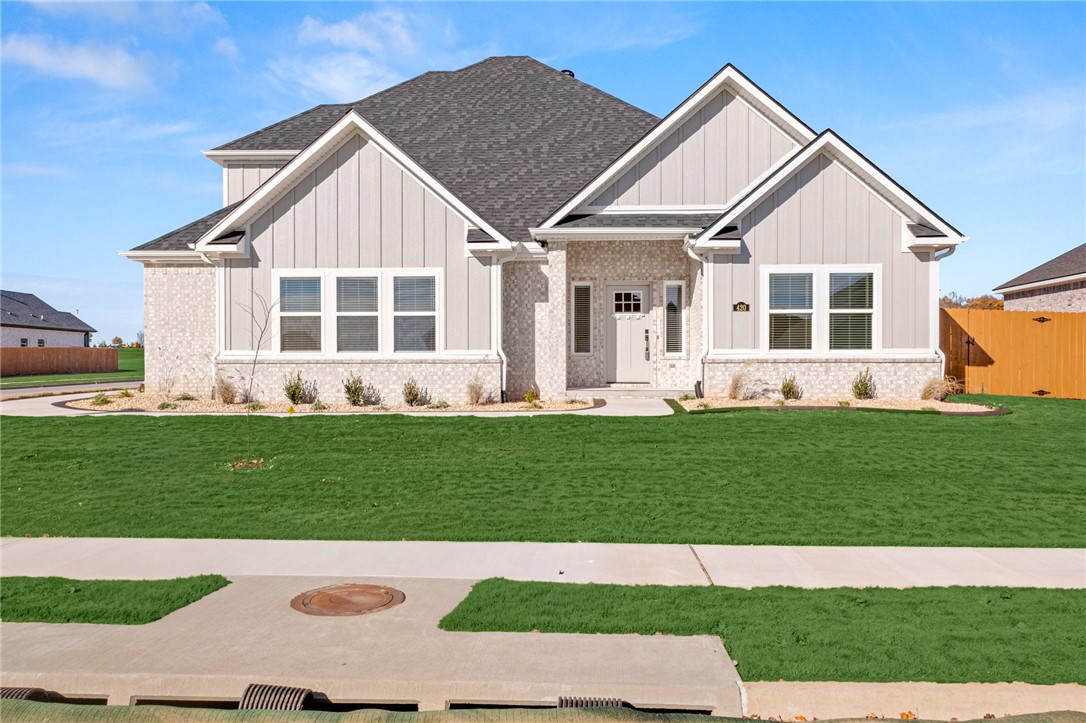 Centerton, Arkansas, 72719, United States, 4 Bedrooms Bedrooms, ,4 BathroomsBathrooms,Residential,For Sale,1991183