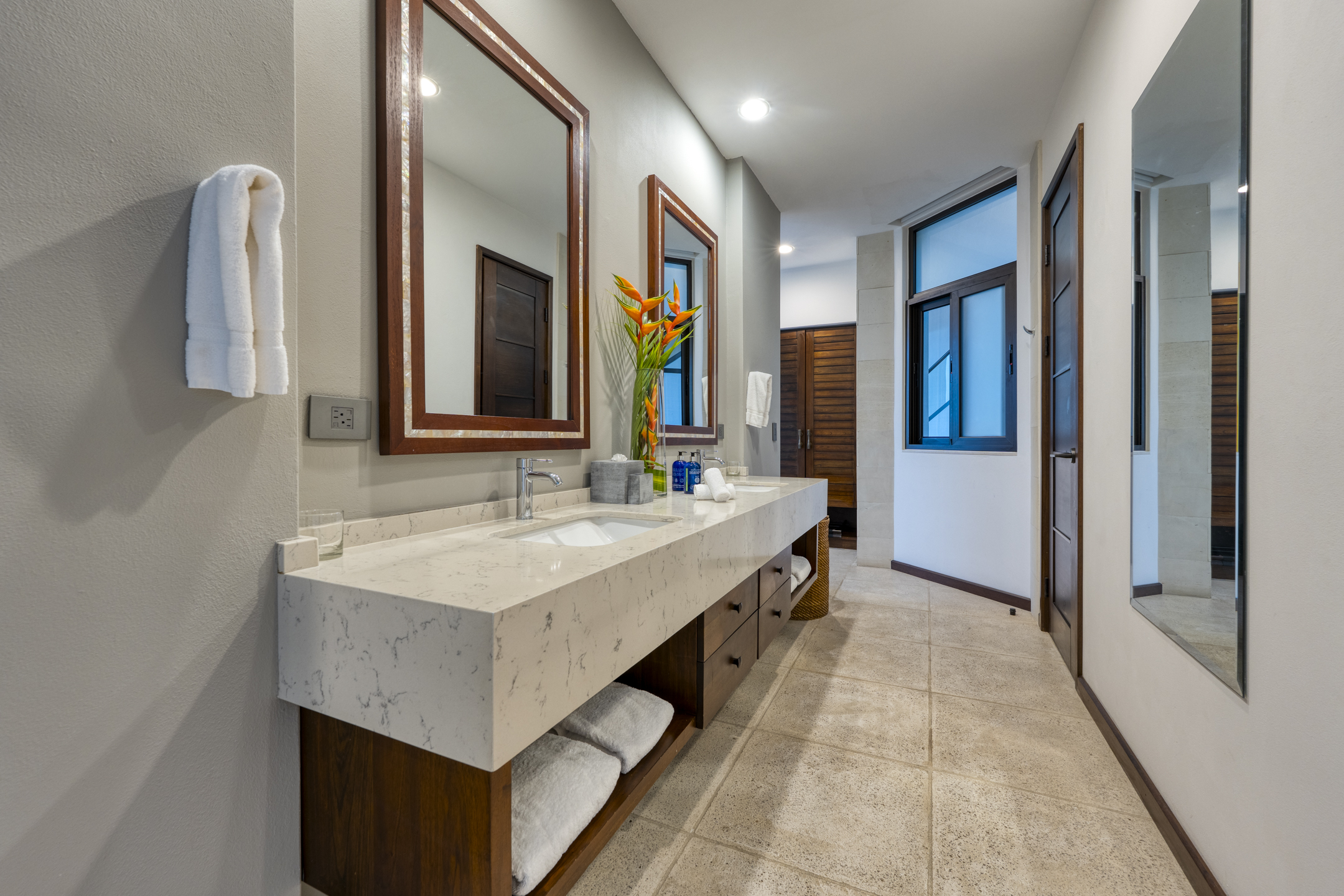 Manuel Antonio, Puntarenas, CR, 4 Bedrooms Bedrooms, ,6 BathroomsBathrooms,Residential,For Sale,1877322