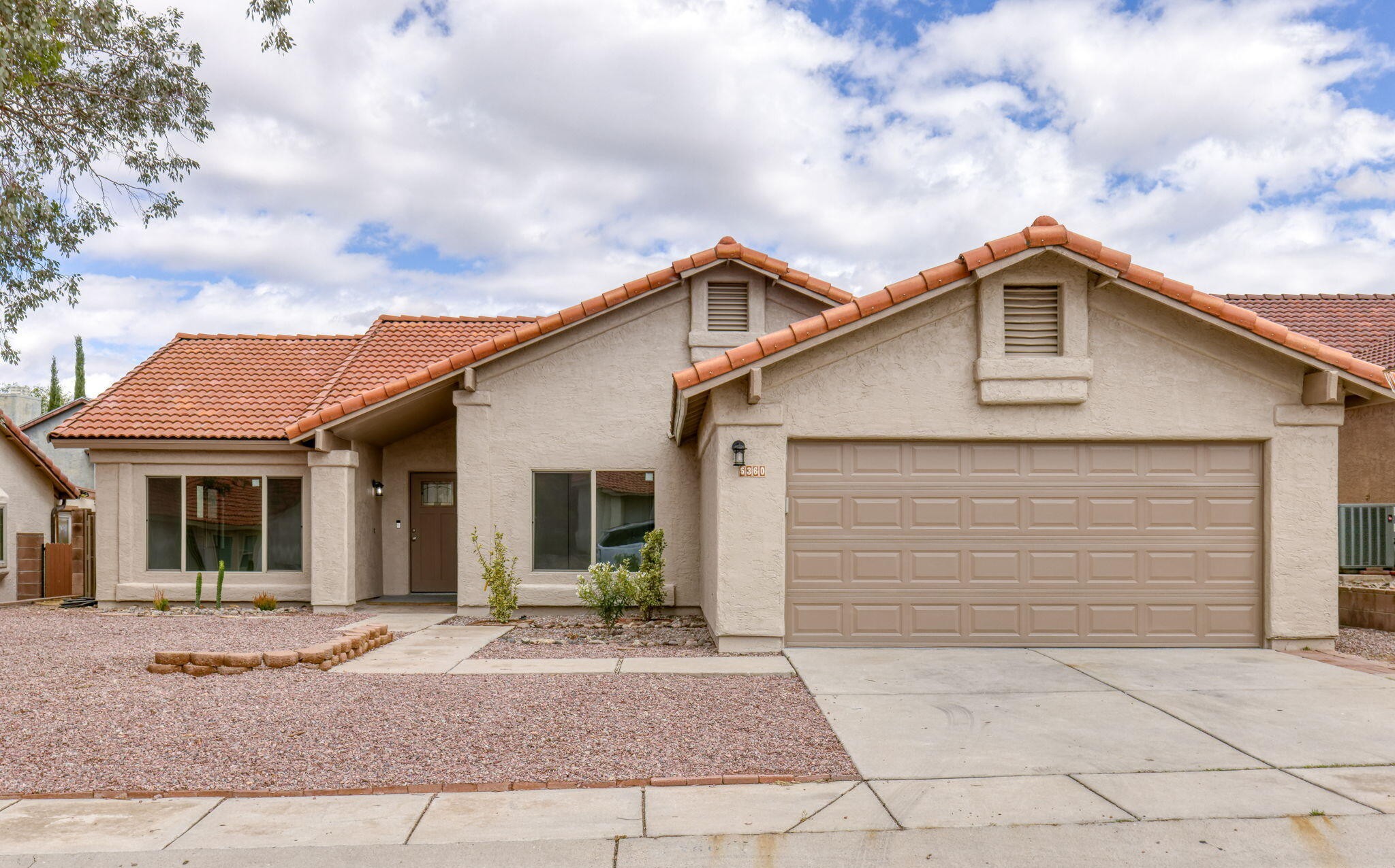  5360 W Grouse Way  Tucson, AZ - 物件實景