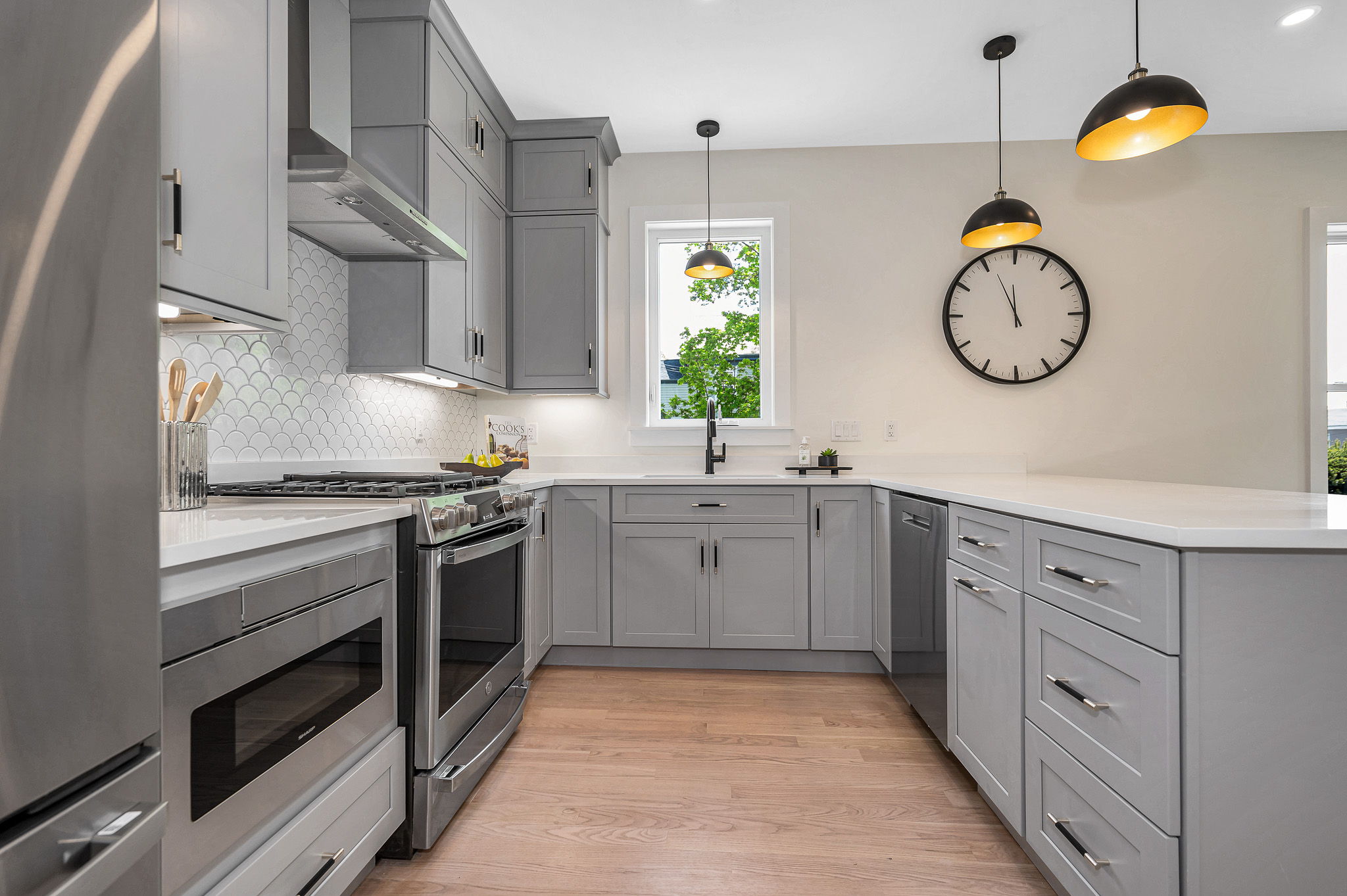 Wakefield, Massachusetts, 01880, United States, 3 Bedrooms Bedrooms, ,3 BathroomsBathrooms,Residential,For Sale,1974087