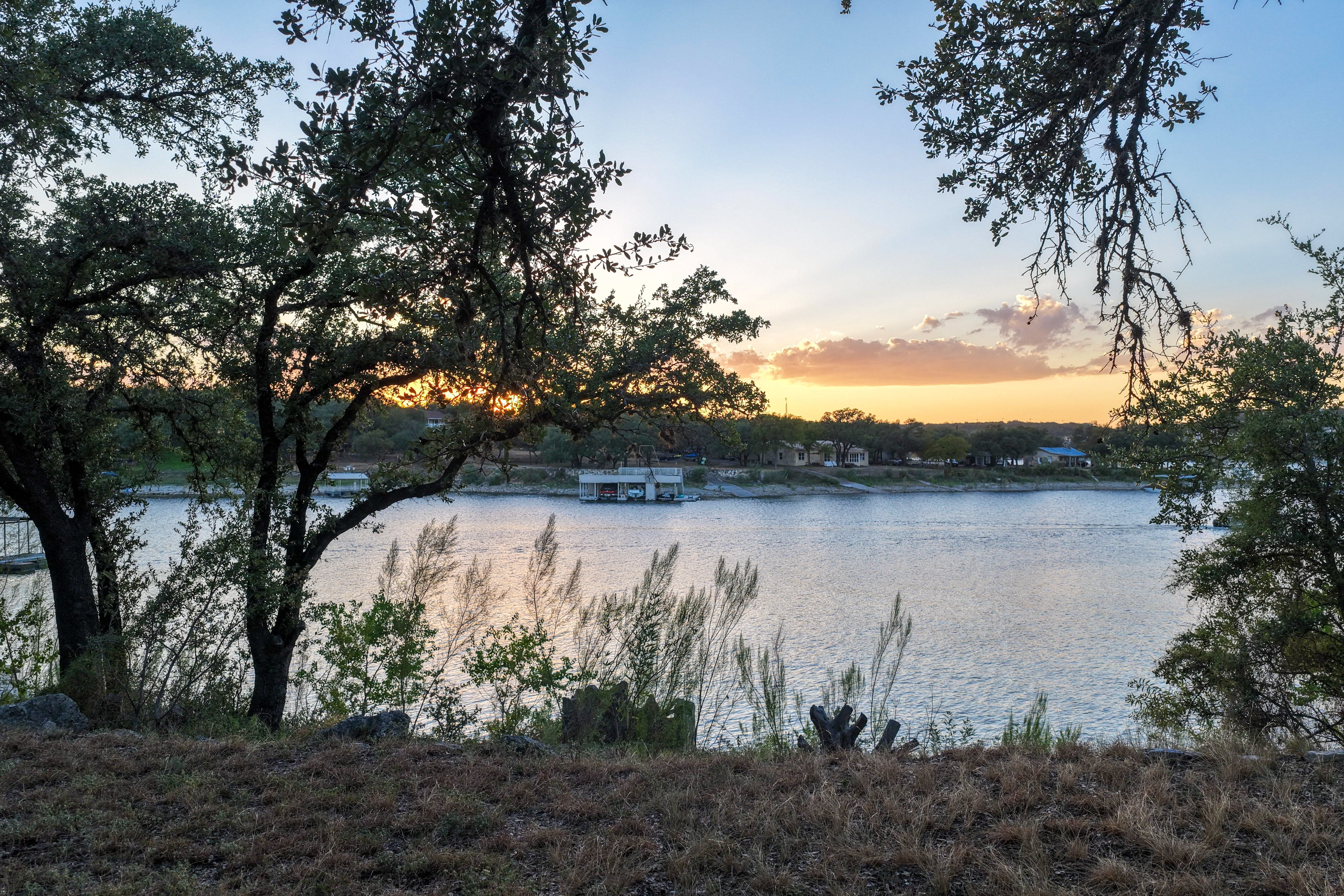  Private Deep-Water Retreat on Lake Travis, Permits in Hand - 物件實景