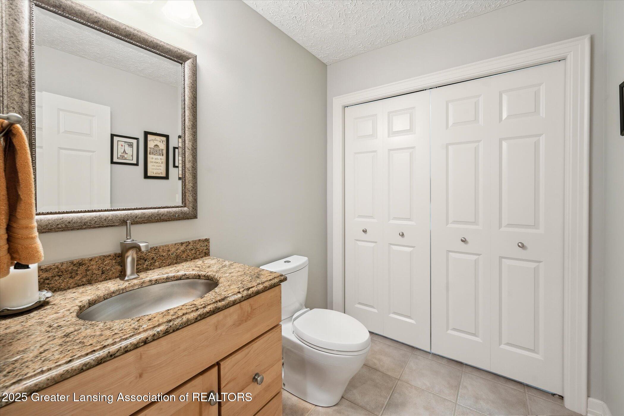 Bath, Michigan, 48808, United States, 4 Bedrooms Bedrooms, ,3 BathroomsBathrooms,Residential,For Sale,1890488