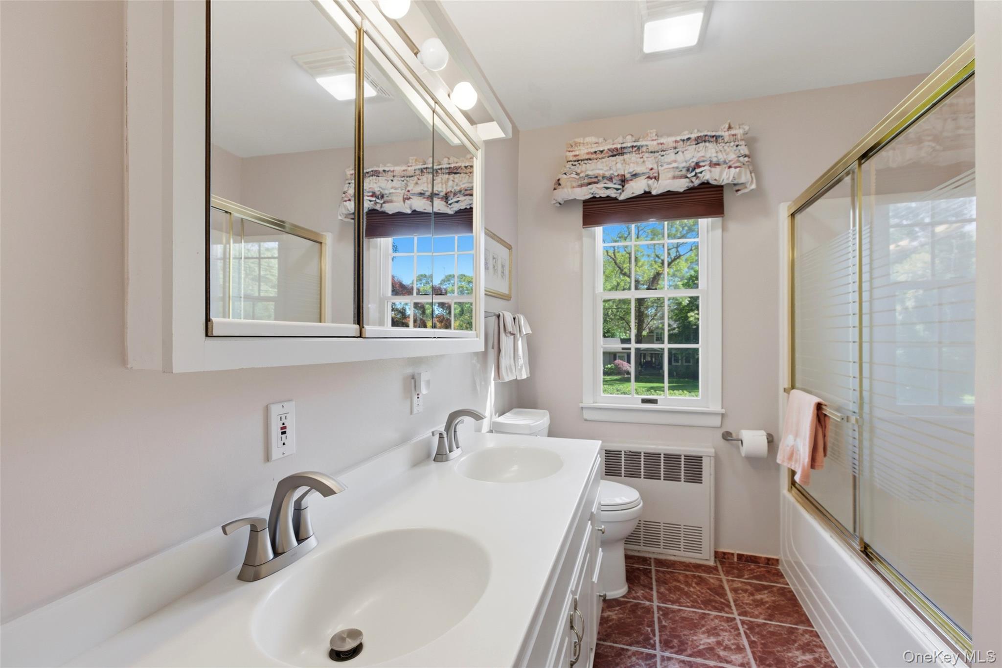  23 Woodhull Road, East Setauket, NY, 11733 - 物件實景