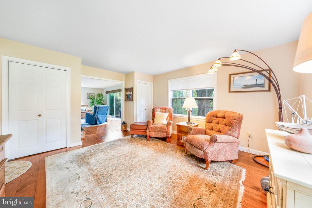 Newtown, Pennsylvania, 18940, United States, 4 Bedrooms Bedrooms, ,4 BathroomsBathrooms,Residential,For Sale,1995554