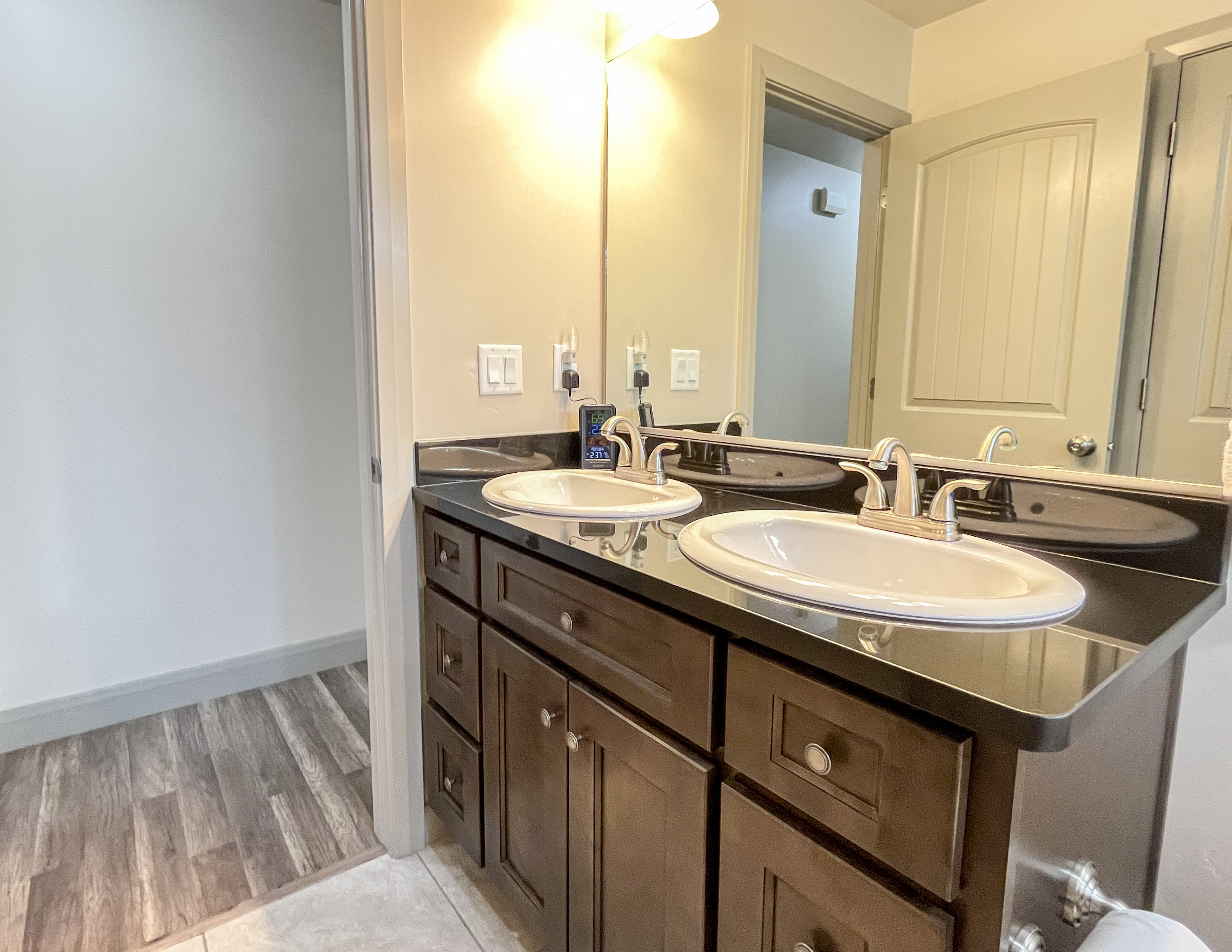 Cedar City, Utah, 84721, United States, 4 Bedrooms Bedrooms, ,2 BathroomsBathrooms,Residential,For Sale,1989558