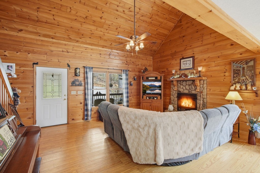 Ellijay, Georgia, 30540, United States, 3 Bedrooms Bedrooms, ,3 BathroomsBathrooms,Residential,For Sale,2034998
