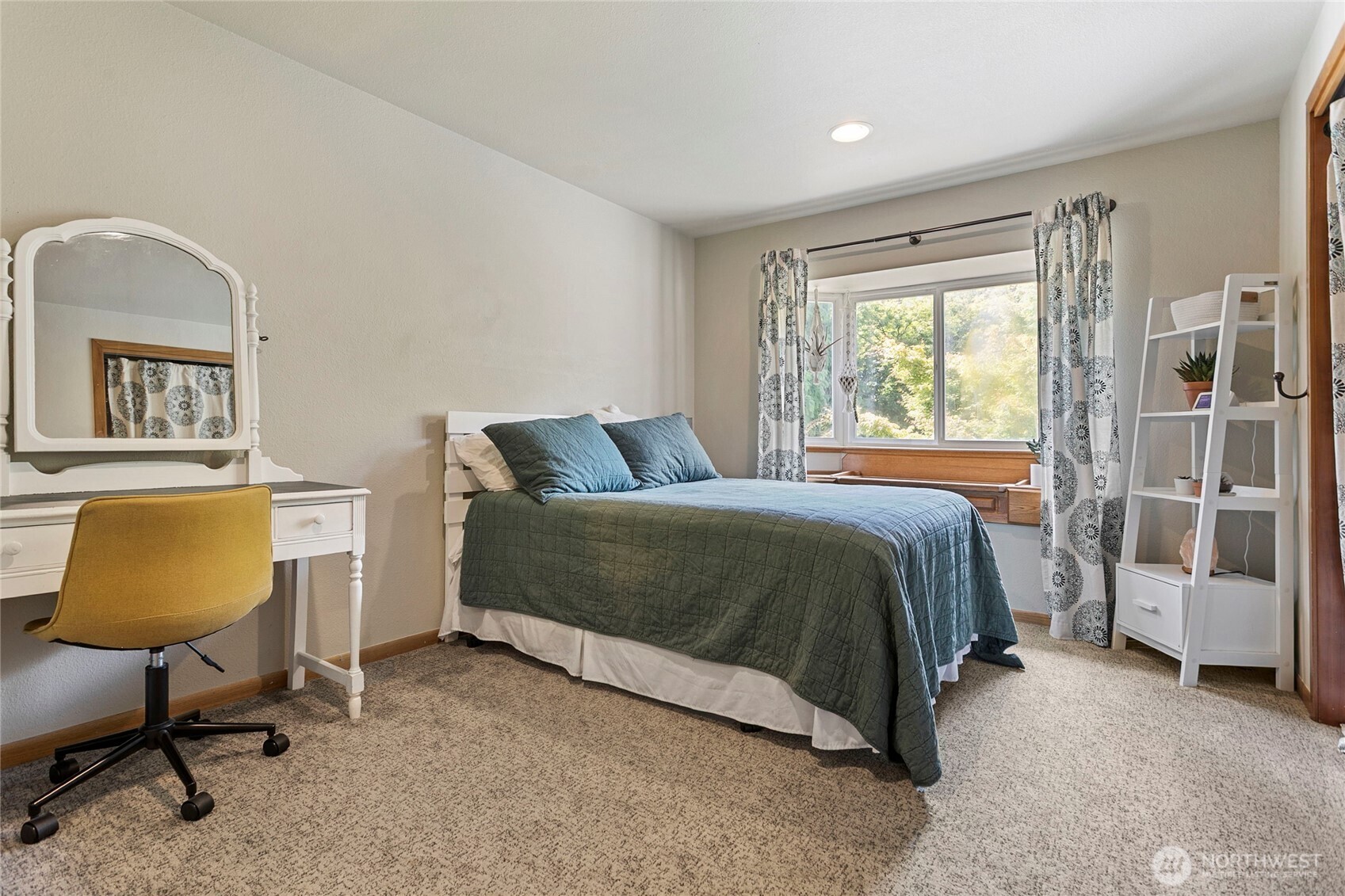 Ferndale, Washington, 98248, United States, 5 Bedrooms Bedrooms, ,1 BathroomBathrooms,Residential,For Sale,1901215