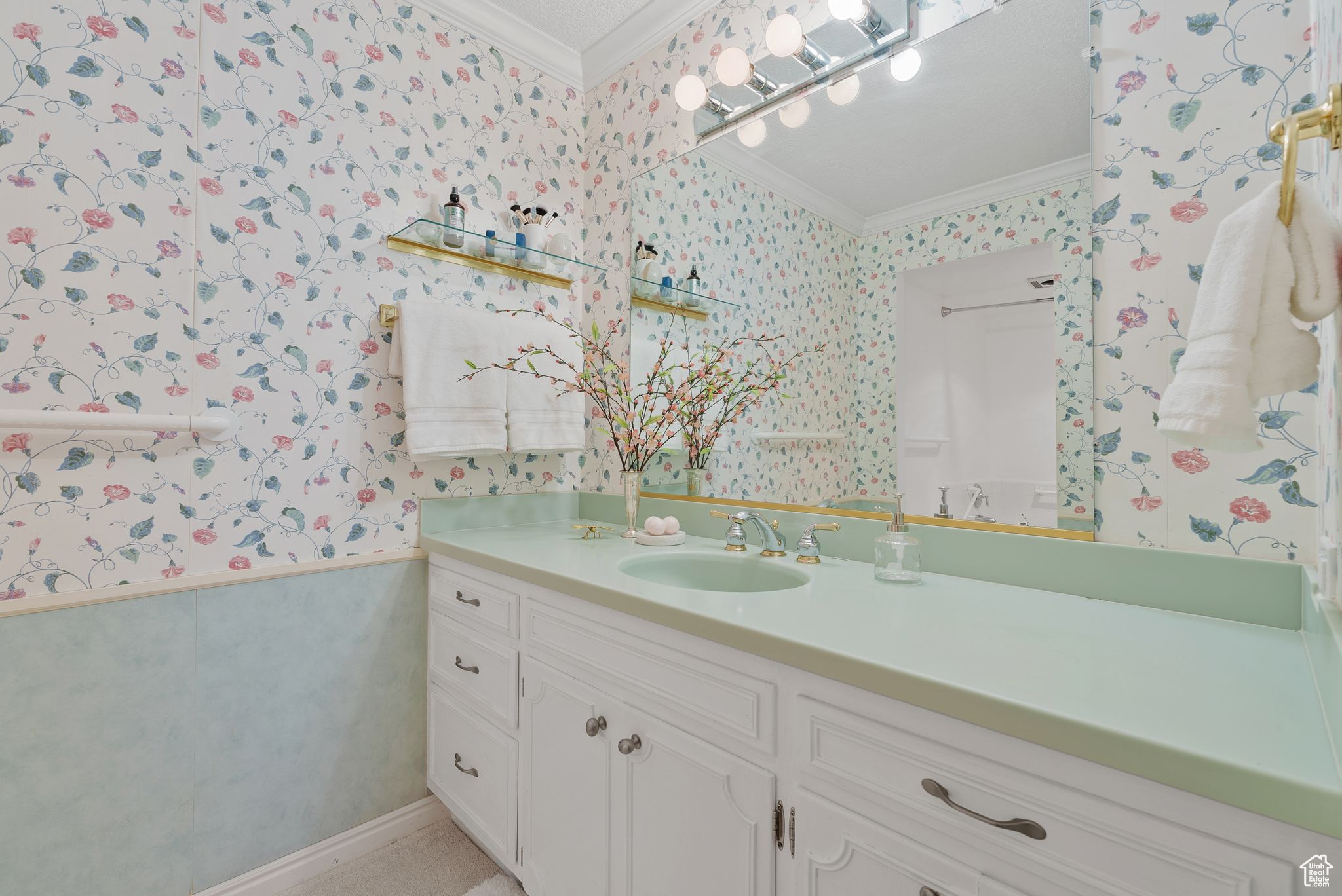 Salt Lake City, Utah, 84108, United States, 2 Bedrooms Bedrooms, ,1 BathroomBathrooms,Residential,For Sale,1882344