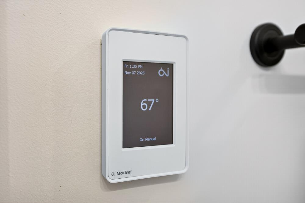 Shingle Springs, California, 95682, United States, 3 Bedrooms Bedrooms, ,2 BathroomsBathrooms,Residential,For Sale,1997348