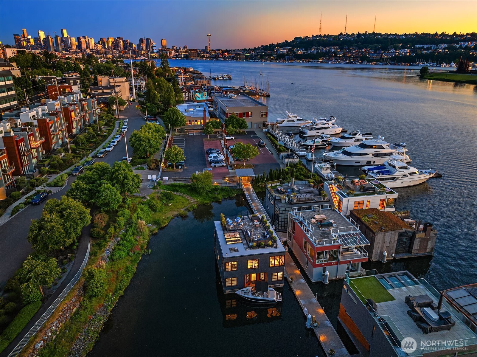 Seattle, Washington, 98102, United States, 3 Bedrooms Bedrooms, ,2 BathroomsBathrooms,Residential,For Sale,1804220