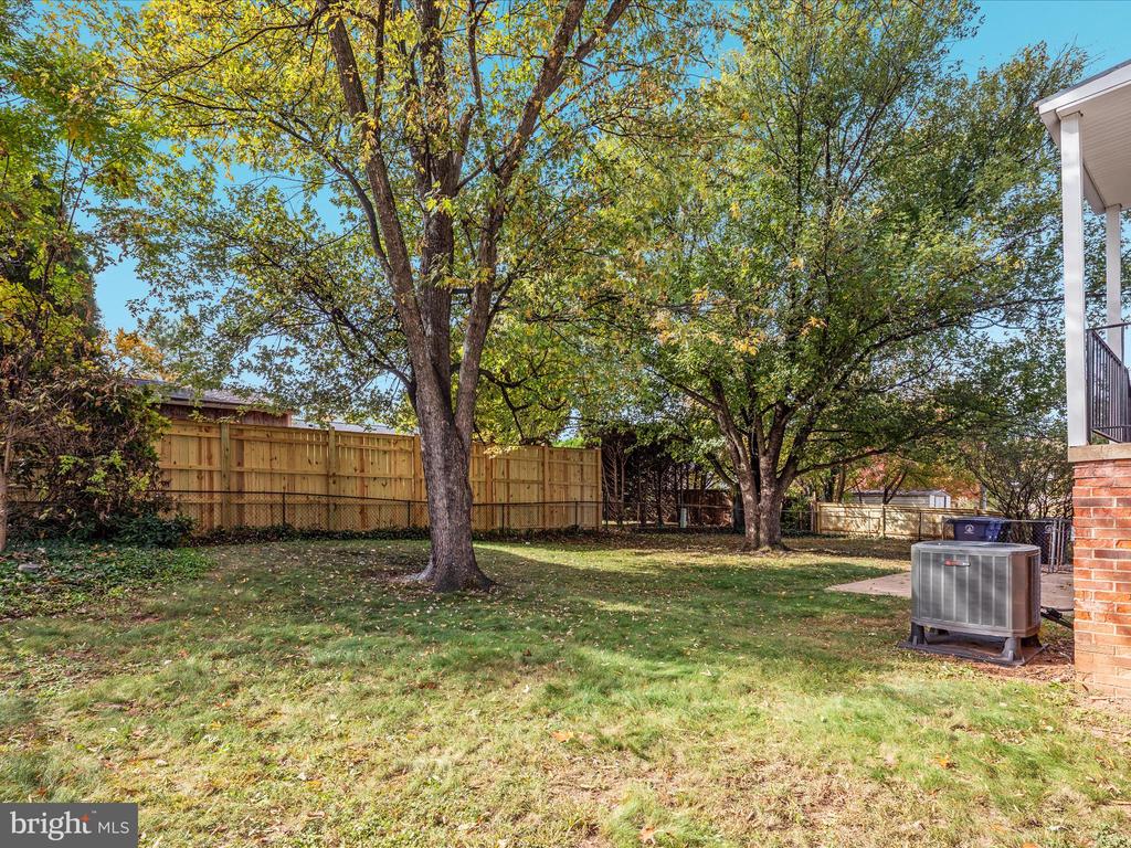 Leesburg, Virginia, 20176, United States, 6 Bedrooms Bedrooms, ,3 BathroomsBathrooms,Residential,For Sale,1979496