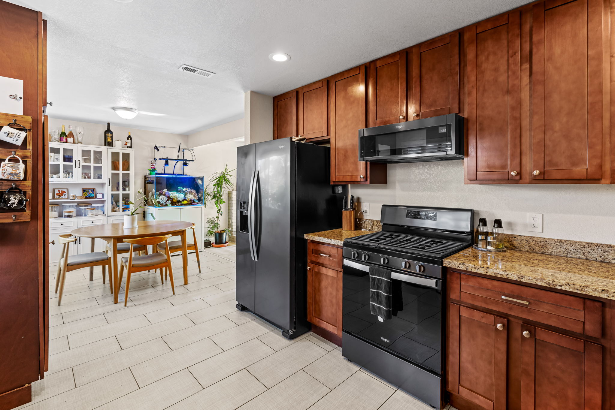 Seaside, California, 93955, United States, 3 Bedrooms Bedrooms, ,1 BathroomBathrooms,Residential,For Sale,1887729