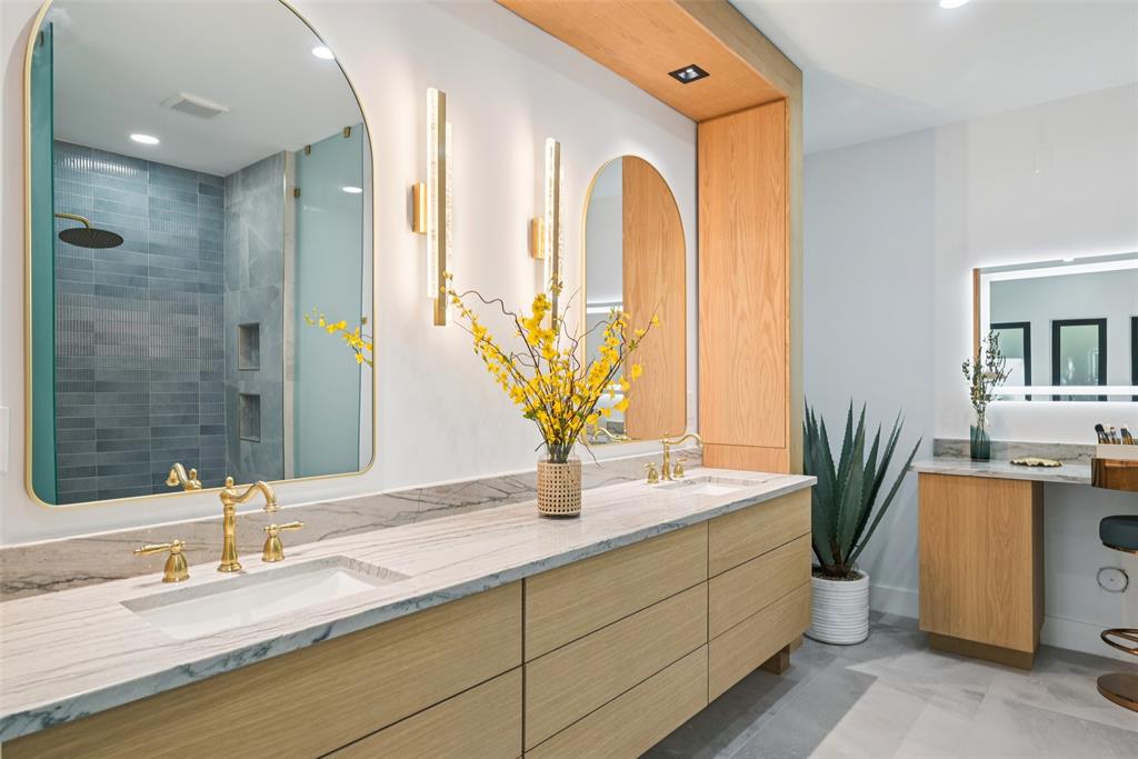 Dallas, Texas, 75248, United States, 4 Bedrooms Bedrooms, ,4 BathroomsBathrooms,Residential,For Sale,1900656