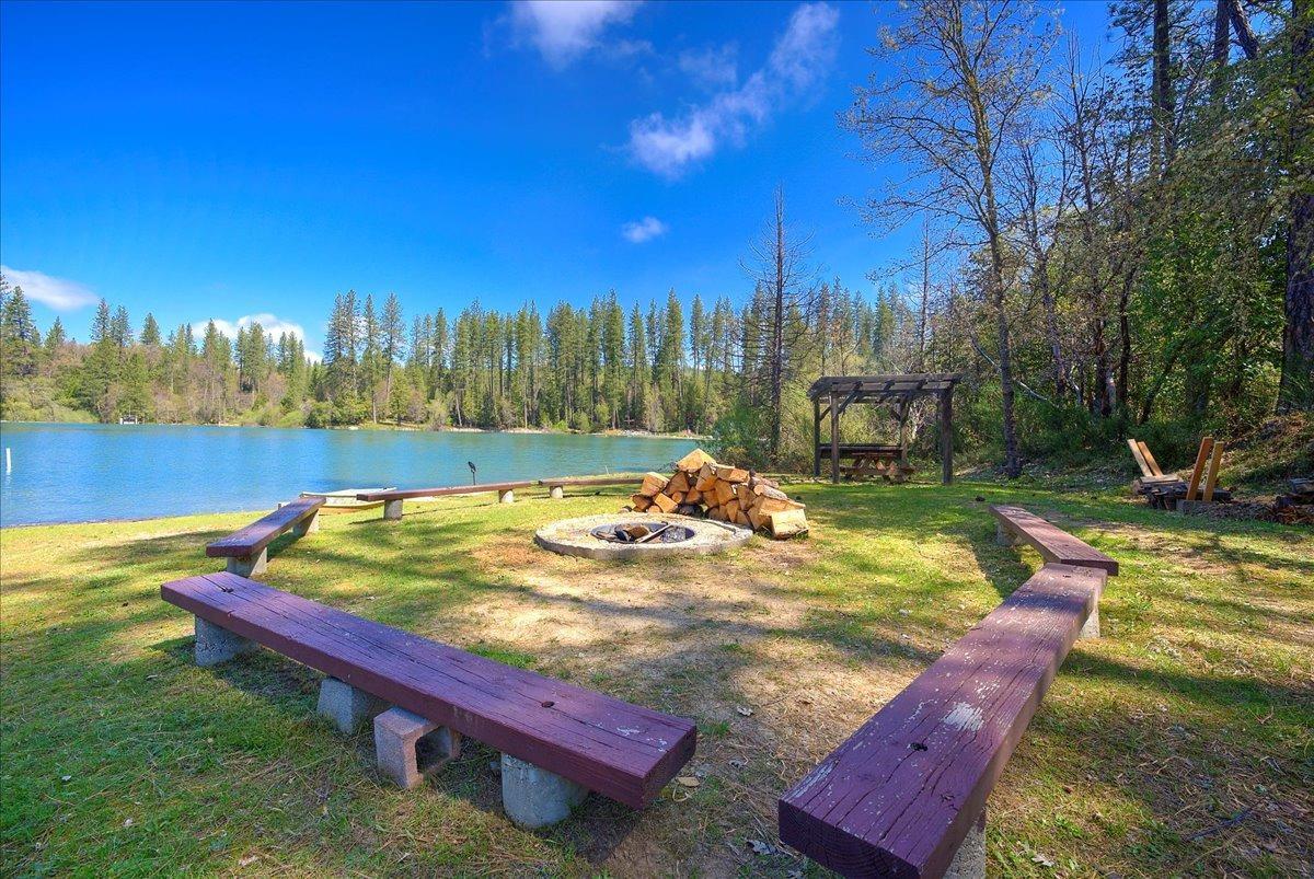 Nevada City, California, 95959, United States, 2 Bedrooms Bedrooms, ,3 BathroomsBathrooms,Residential,For Sale,1887439