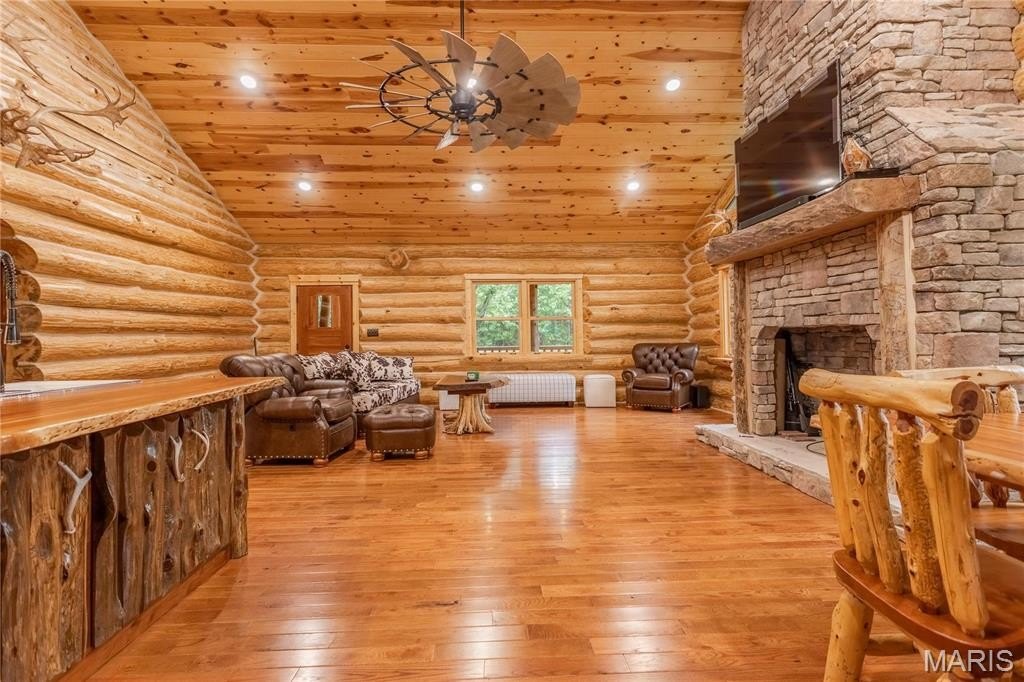 Falcon, Missouri, 65470, United States, 2 Bedrooms Bedrooms, ,2 BathroomsBathrooms,Residential,For Sale,1844660