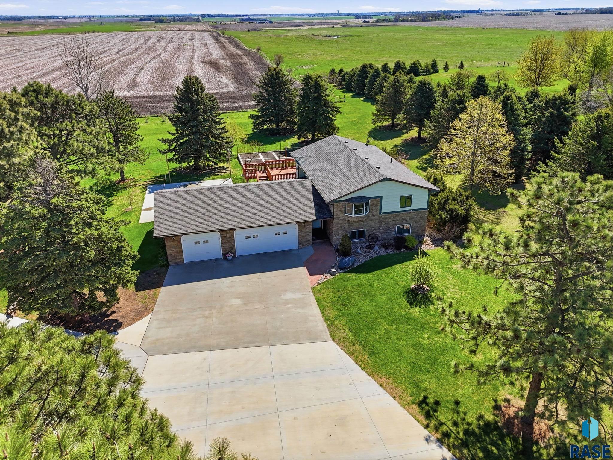 Sioux Falls, South Dakota, 57106, United States, 4 Bedrooms Bedrooms, ,2 BathroomsBathrooms,Residential,For Sale,2042590