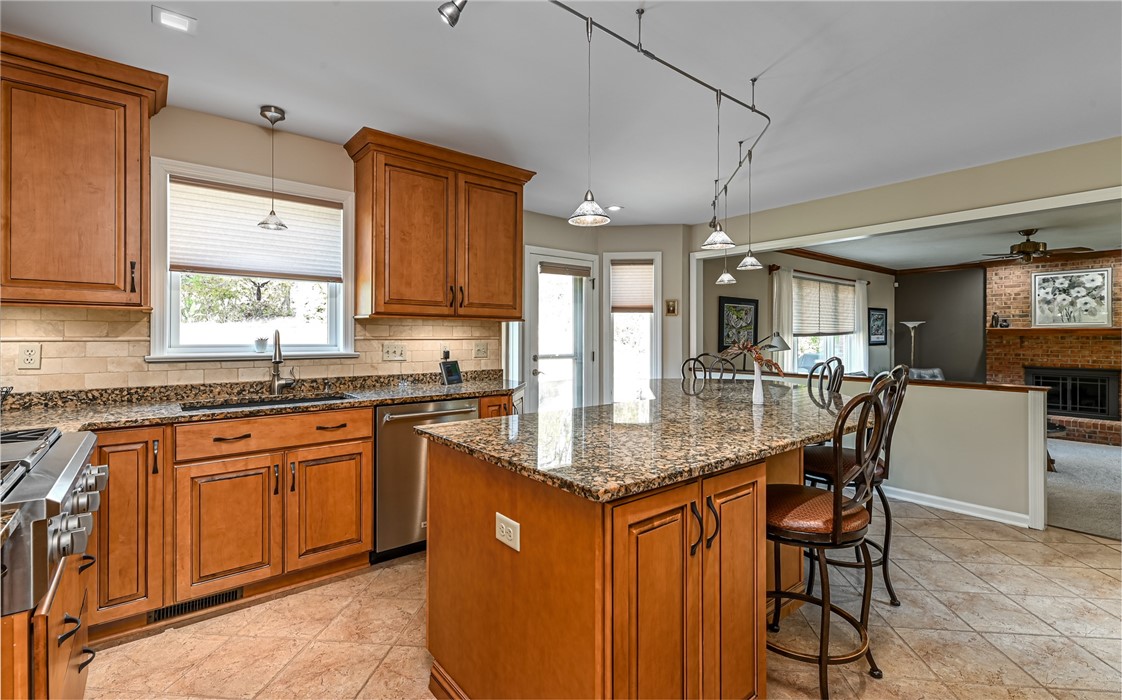 Pine Twp, Pennsylvania, 15090, United States, 4 Bedrooms Bedrooms, ,3 BathroomsBathrooms,Residential,For Sale,1987871