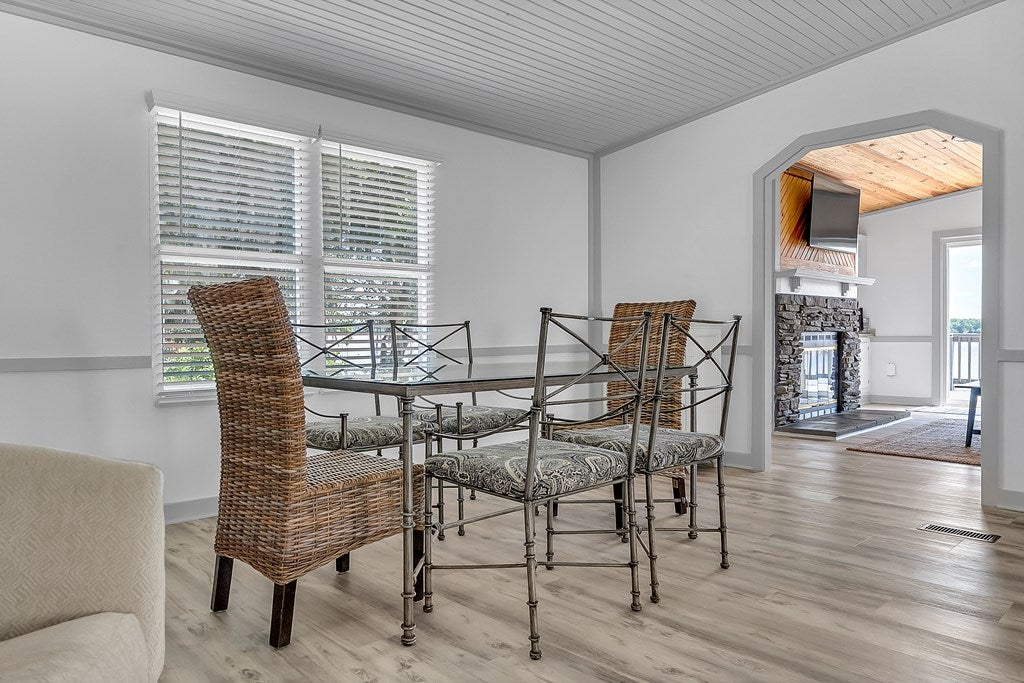 Cobb, Georgia, 31015, United States, 3 Bedrooms Bedrooms, ,2 BathroomsBathrooms,Residential,For Sale,1921561