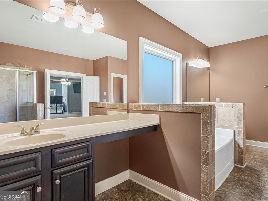 Acworth, Georgia, 30101, United States, 7 Bedrooms Bedrooms, ,6 BathroomsBathrooms,Residential,For Sale,1929934