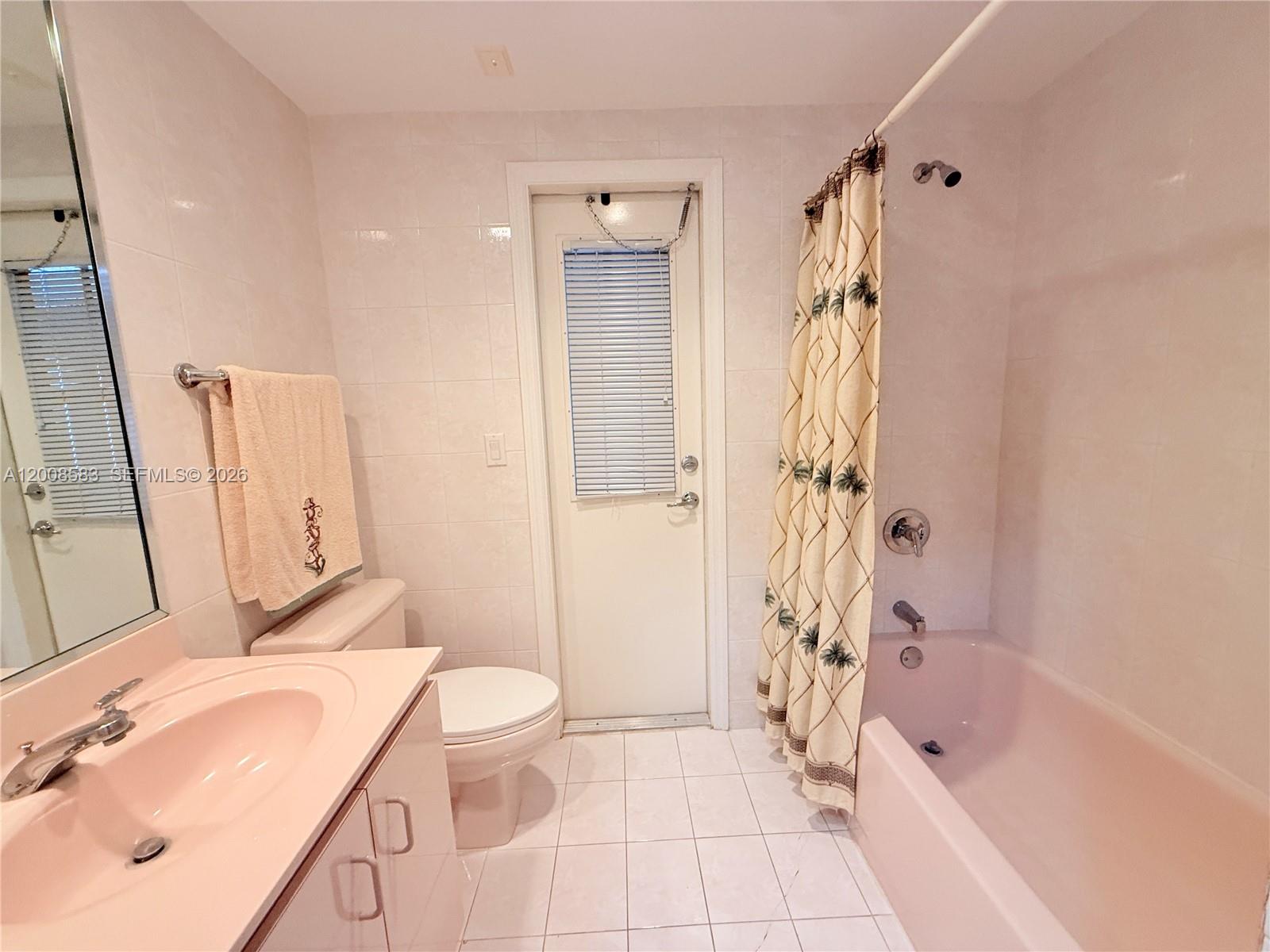 Miami, Florida, 33175, United States, 5 Bedrooms Bedrooms, ,3 BathroomsBathrooms,Residential,For Sale,2040426