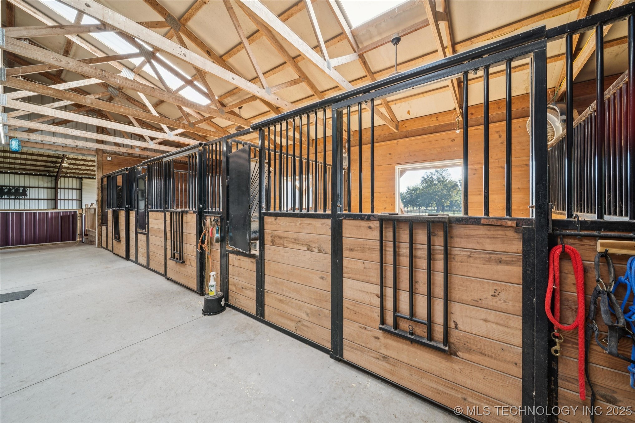 Mounds, Oklahoma, 74047, United States, 4 Bedrooms Bedrooms, ,6 BathroomsBathrooms,Residential,For Sale,1960960