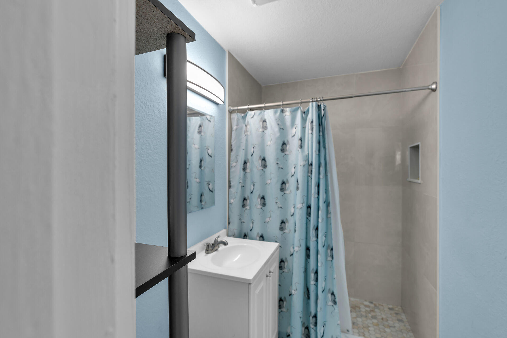 MARATHON, Florida, 33050, United States, 3 Bedrooms Bedrooms, ,1 BathroomBathrooms,Residential,For Sale,1902182