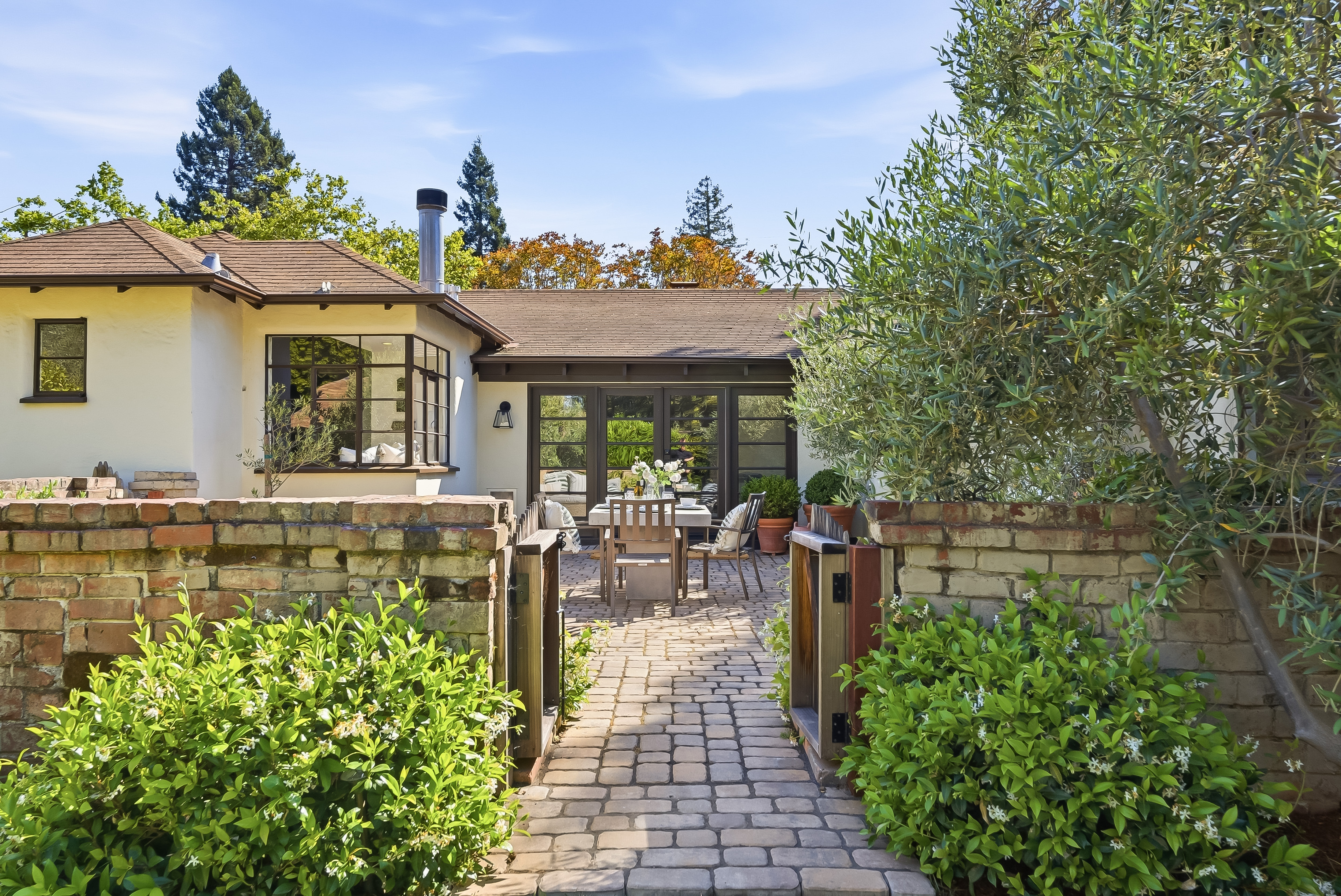  Exceptional Edgewood Park Home - 物件實景