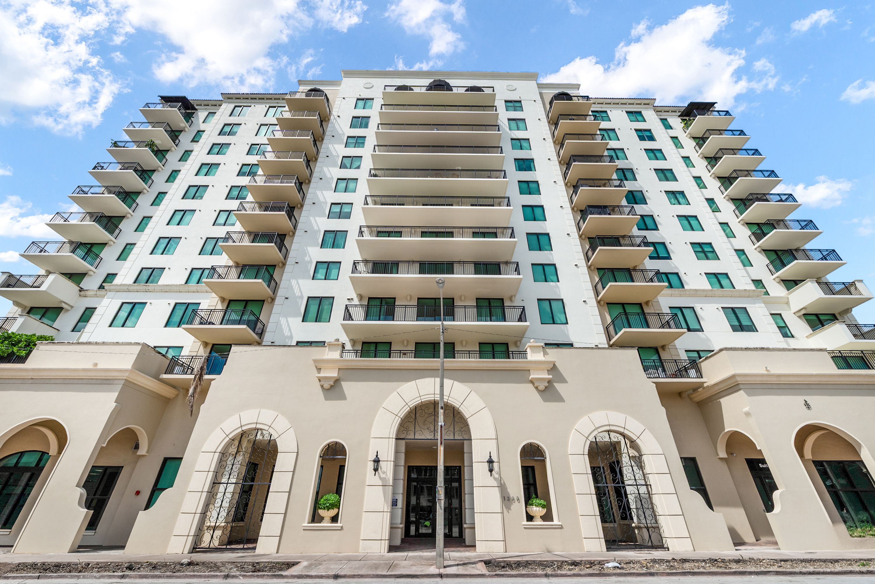  1300 Ponce De Leon Blvd, Coral Gables, FL, 33134 - 物件實景