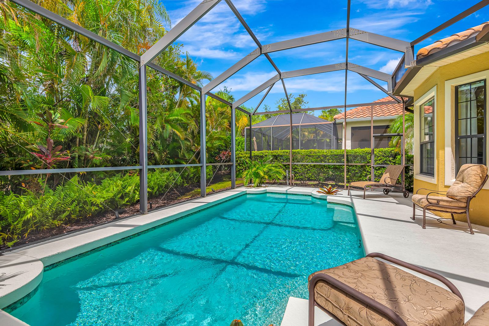 Lakewood, Florida, 34202, United States, 2 Bedrooms Bedrooms, ,2 BathroomsBathrooms,Residential,For Sale,1974879