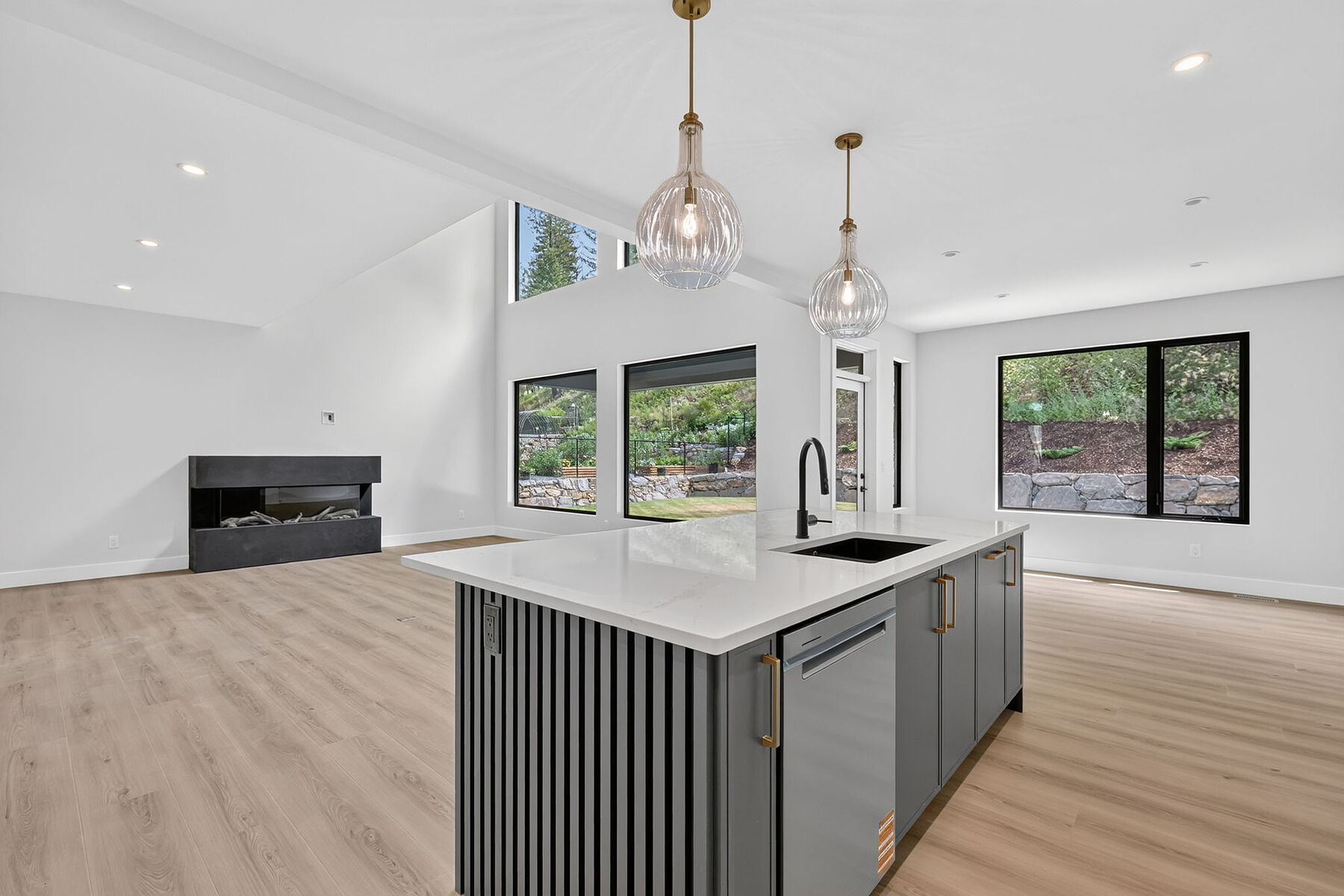  Stylish New Home - 物件實景