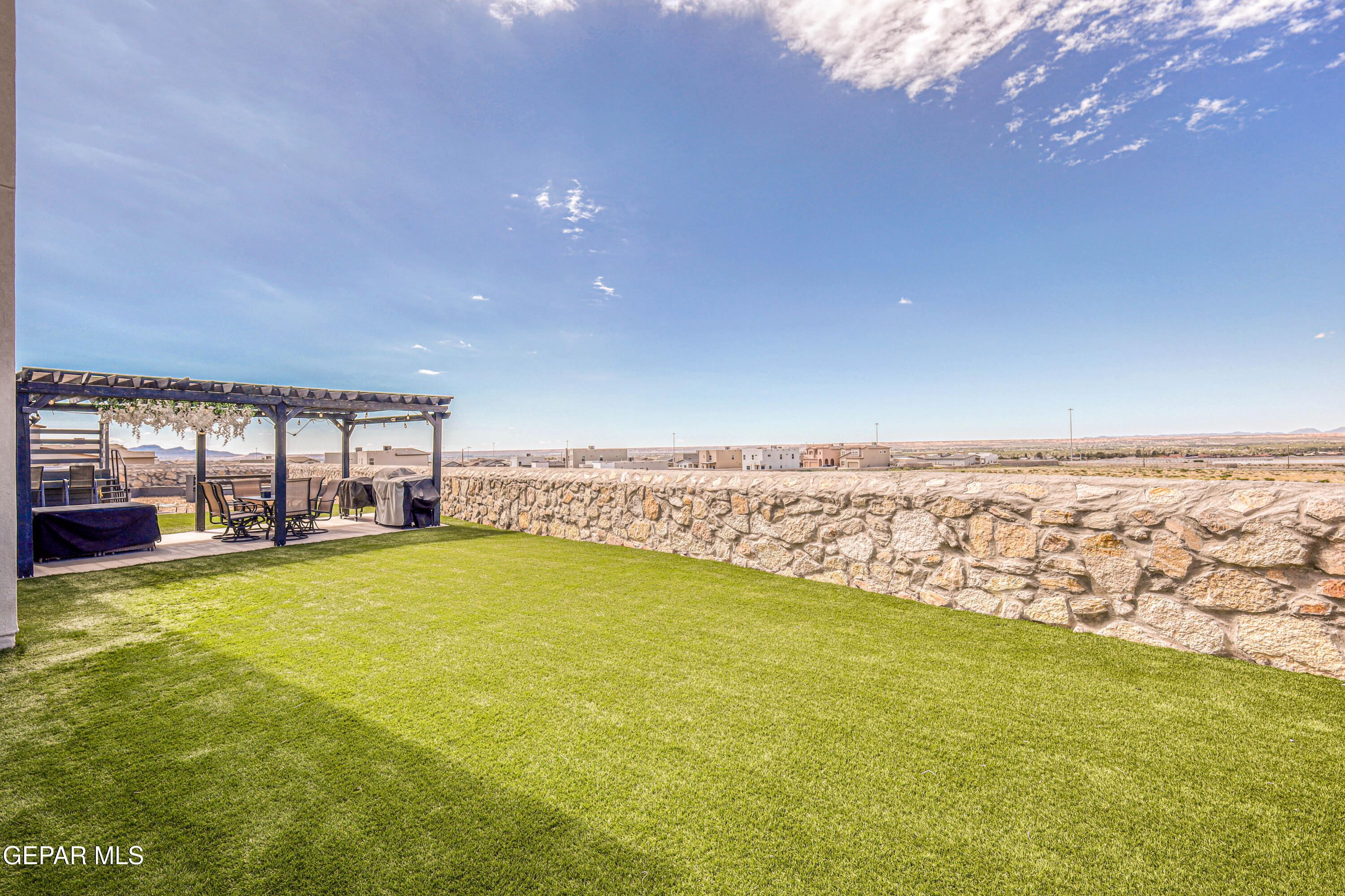 El Paso, Texas, 79911, United States, 5 Bedrooms Bedrooms, ,4 BathroomsBathrooms,Residential,For Sale,1969245