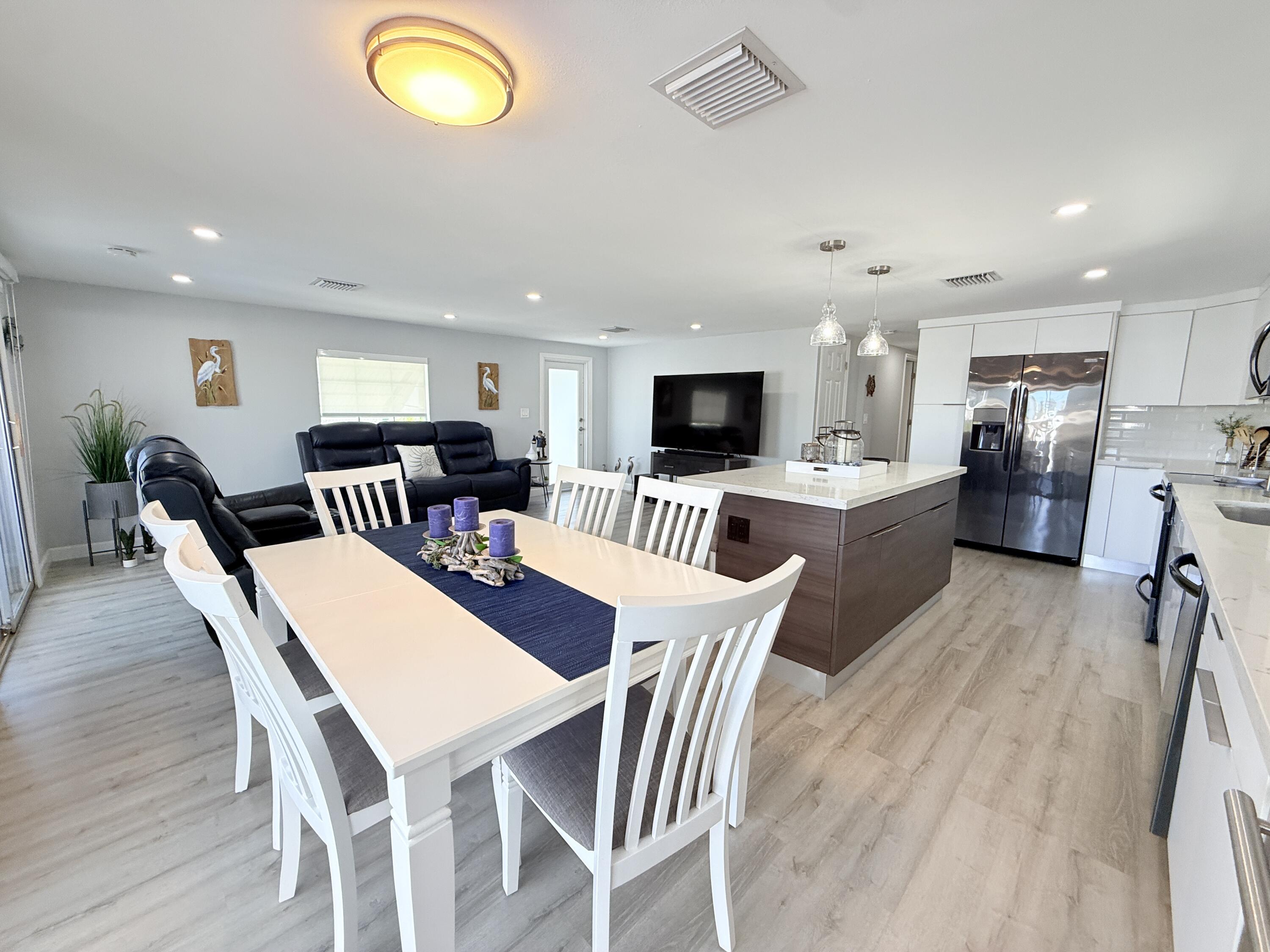 Key Largo, Florida, 33037, United States, 2 Bedrooms Bedrooms, ,2 BathroomsBathrooms,Residential,For Sale,1998042
