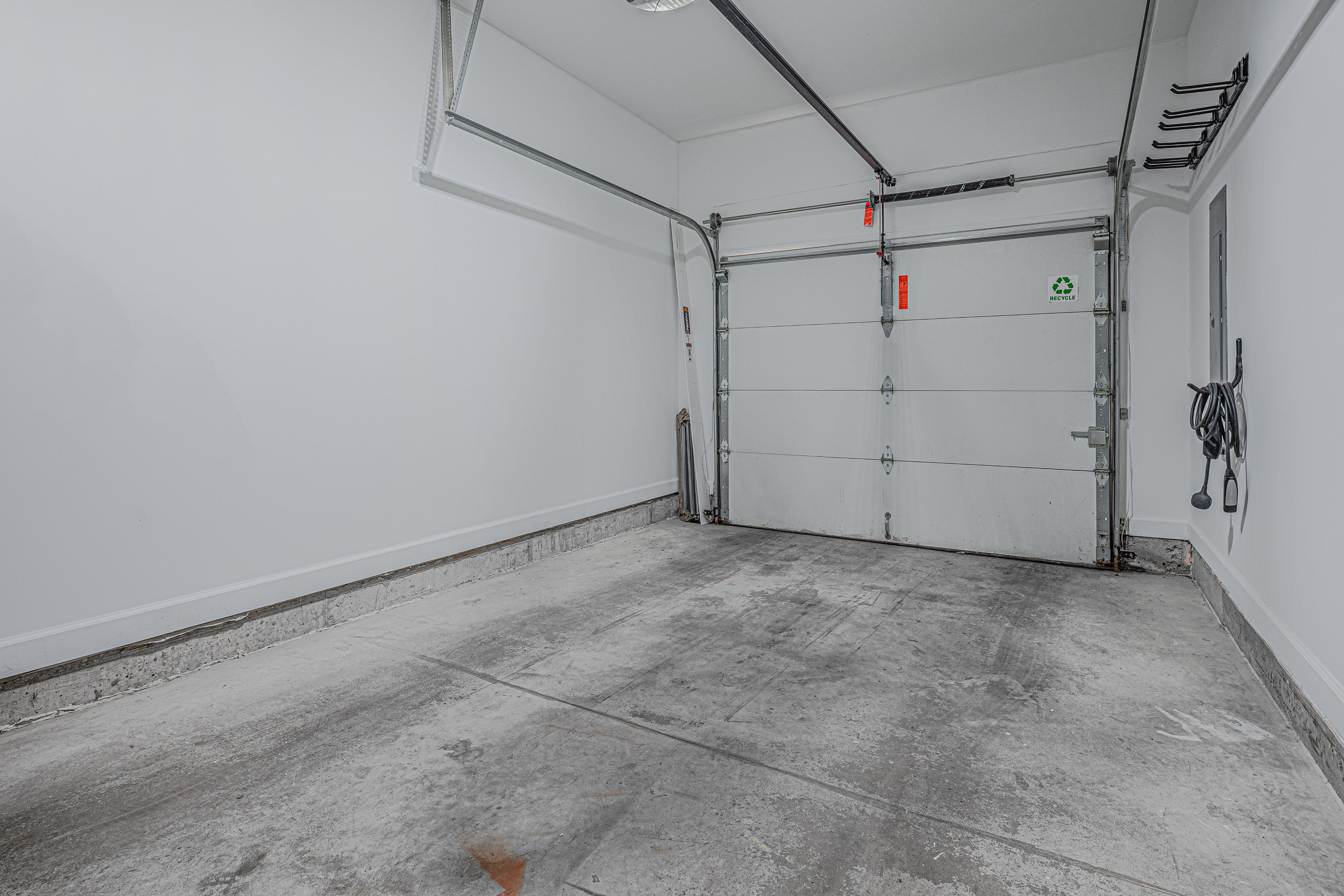 Evanston, Illinois, 60201, United States, 2 Bedrooms Bedrooms, ,4 BathroomsBathrooms,Residential,For Sale,2010396