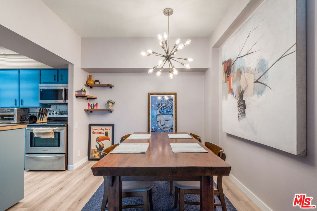 Los Angeles, California, 90046, United States, 2 Bedrooms Bedrooms, ,2 BathroomsBathrooms,Residential,For Sale,1940758
