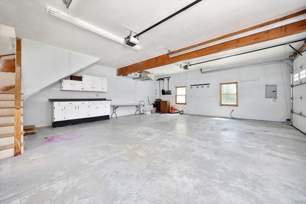 Milton, Massachusetts, 02186, United States, 4 Bedrooms Bedrooms, ,2 BathroomsBathrooms,Residential,For Sale,1917641