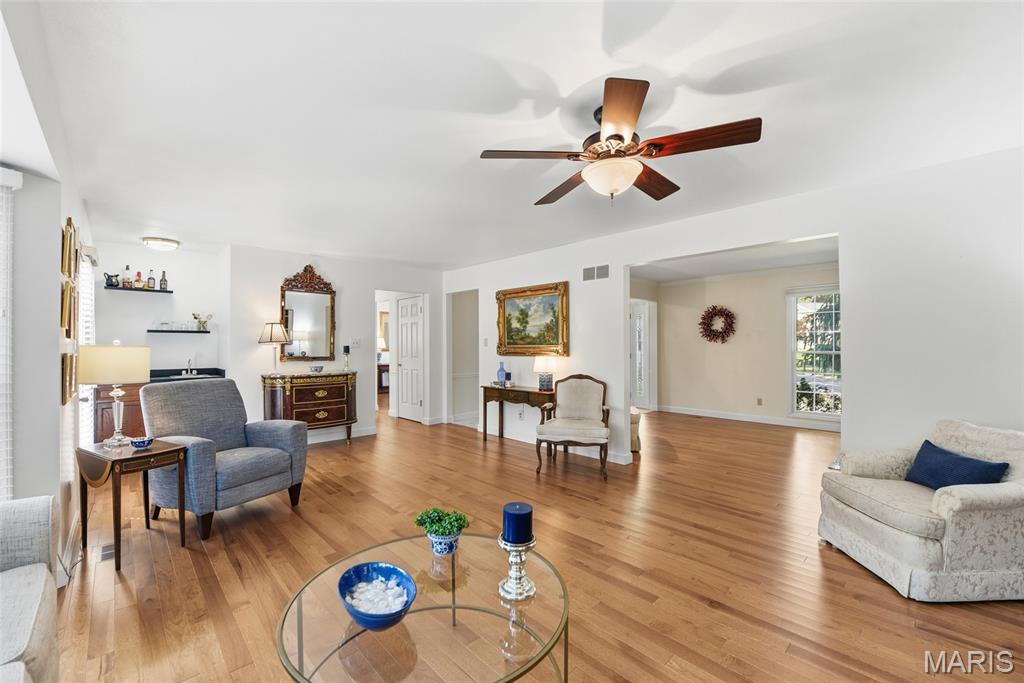 Wildwood, Missouri, 63005, United States, 4 Bedrooms Bedrooms, ,3 BathroomsBathrooms,Residential,For Sale,1965687