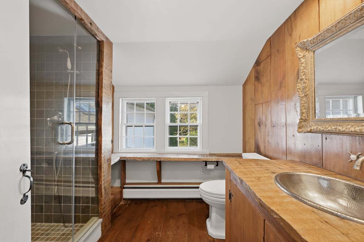 Guilford, Connecticut, 06437, United States, 5 Bedrooms Bedrooms, ,Residential,For Sale,2002504