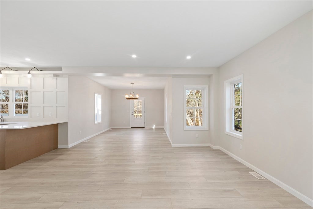 Plymouth, Massachusetts, 02360, United States, 3 Bedrooms Bedrooms, ,2 BathroomsBathrooms,Residential,For Sale,2049436