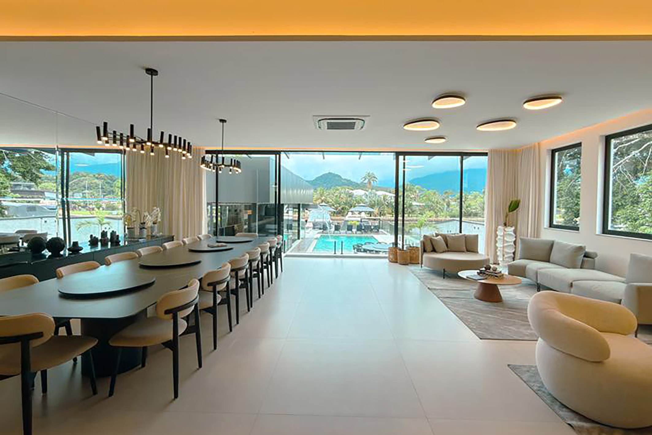  Contemporary canal-front residence with private yacht dock in Porto Bracuhy - 物件實景