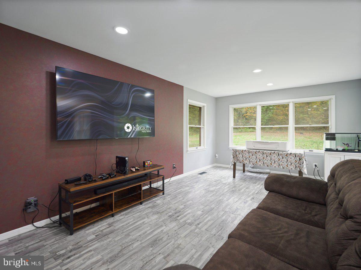 Mercersburg, Pennsylvania, 17236, United States, 4 Bedrooms Bedrooms, ,3 BathroomsBathrooms,Residential,For Sale,1978104