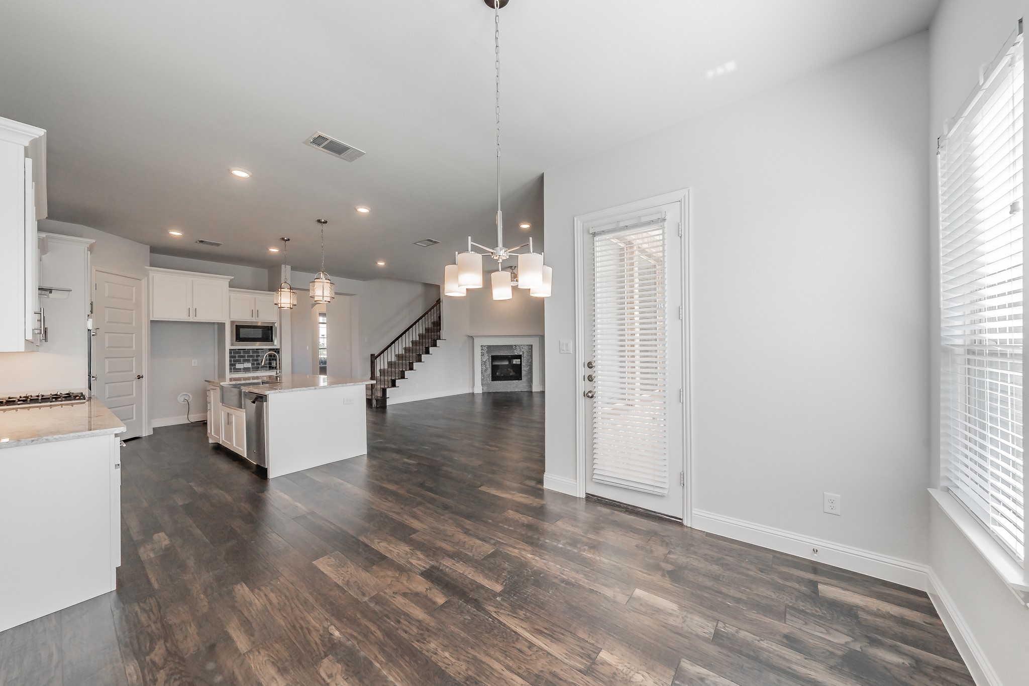 Flower Mound, Texas, 76262, United States, 5 Bedrooms Bedrooms, ,4 BathroomsBathrooms,Residential,For Sale,1991045