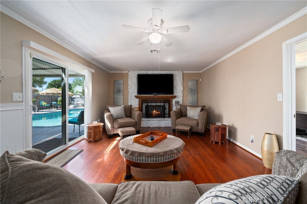 Riverside, California, 92505, United States, 4 Bedrooms Bedrooms, ,2 BathroomsBathrooms,Residential,For Sale,2002524