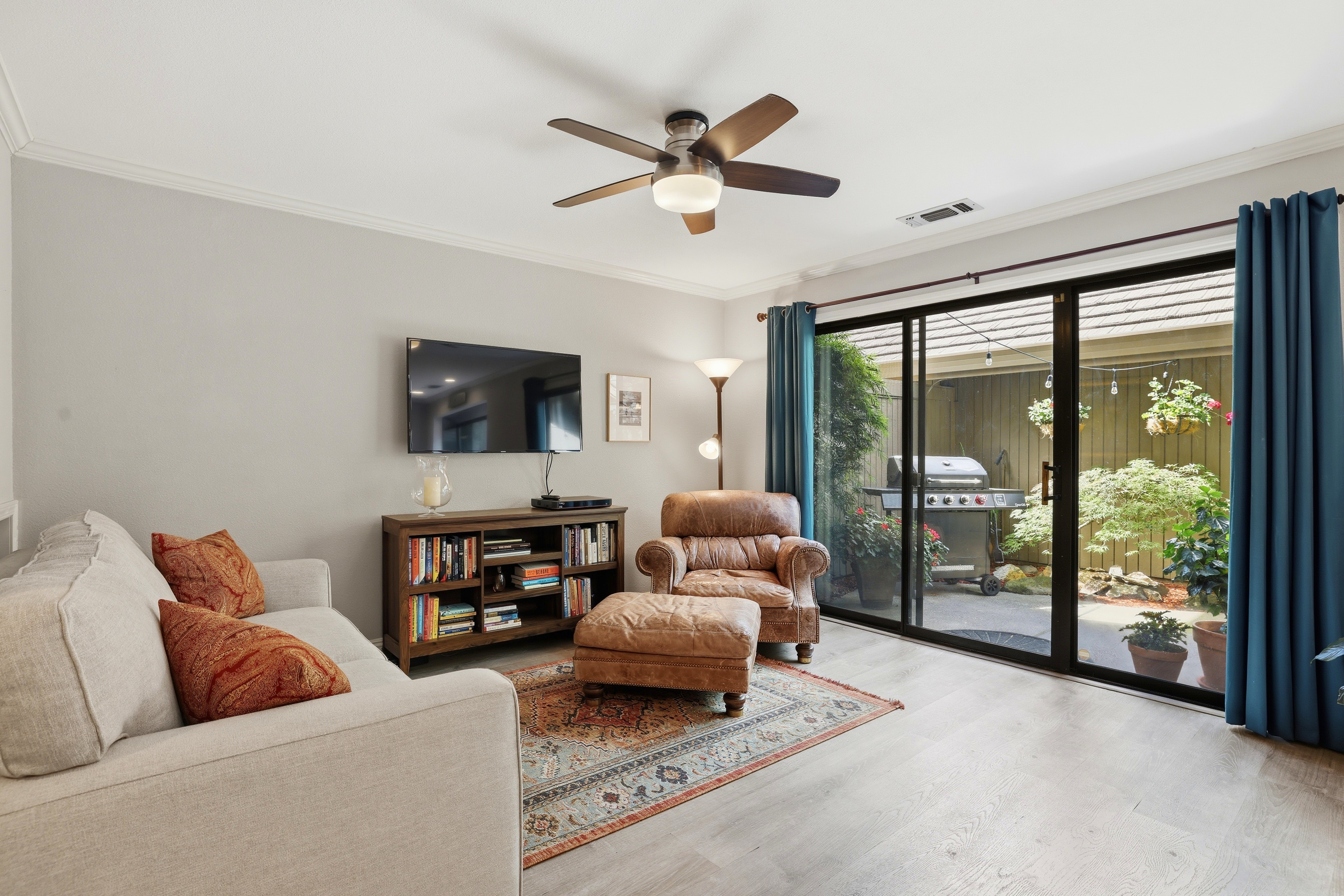  11357 Gold Country Boulevard, Gold River, CA 95670 - 物件實景