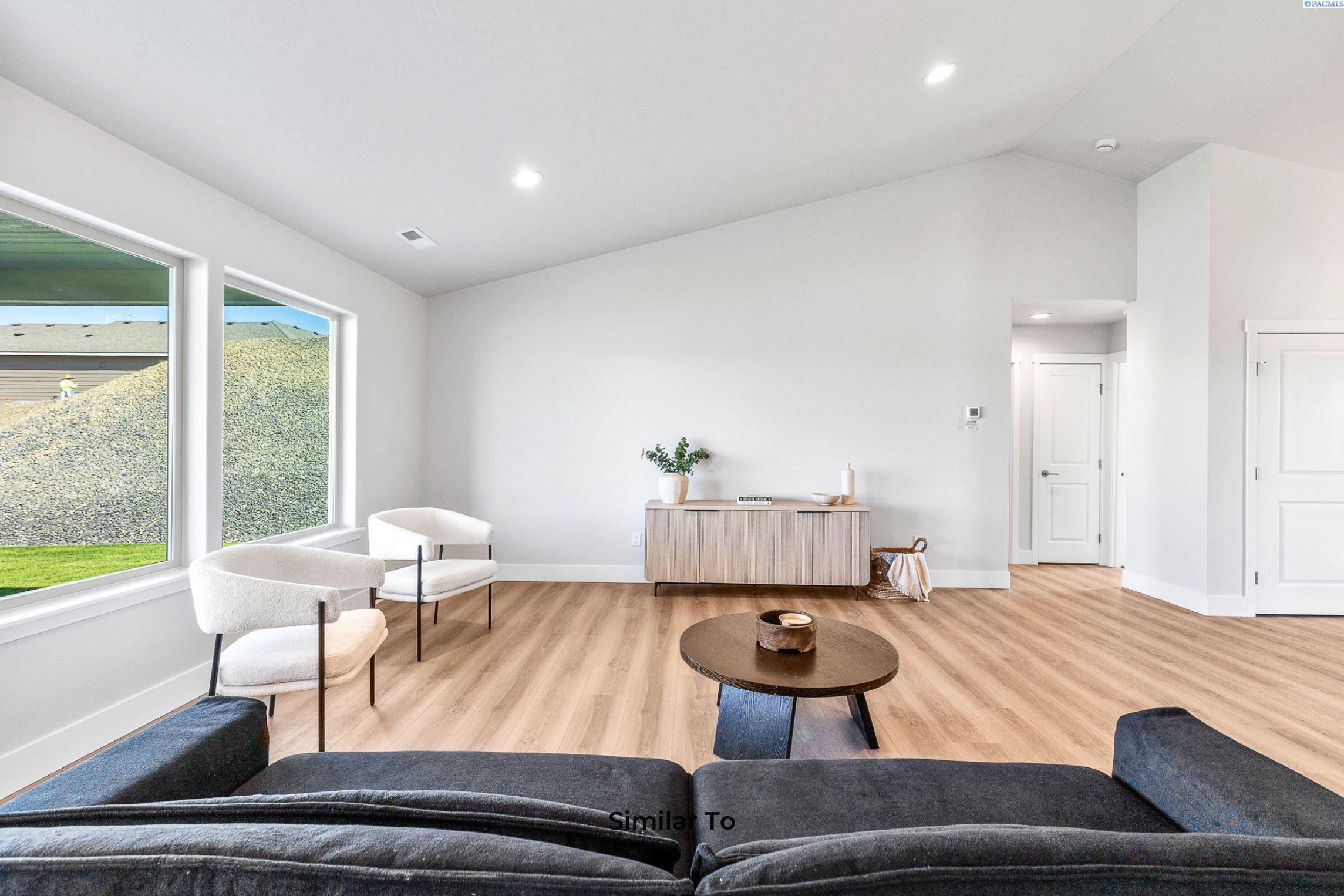 Kennewick, Washington, 99338, United States, 4 Bedrooms Bedrooms, ,1 BathroomBathrooms,Residential,For Sale,1957930