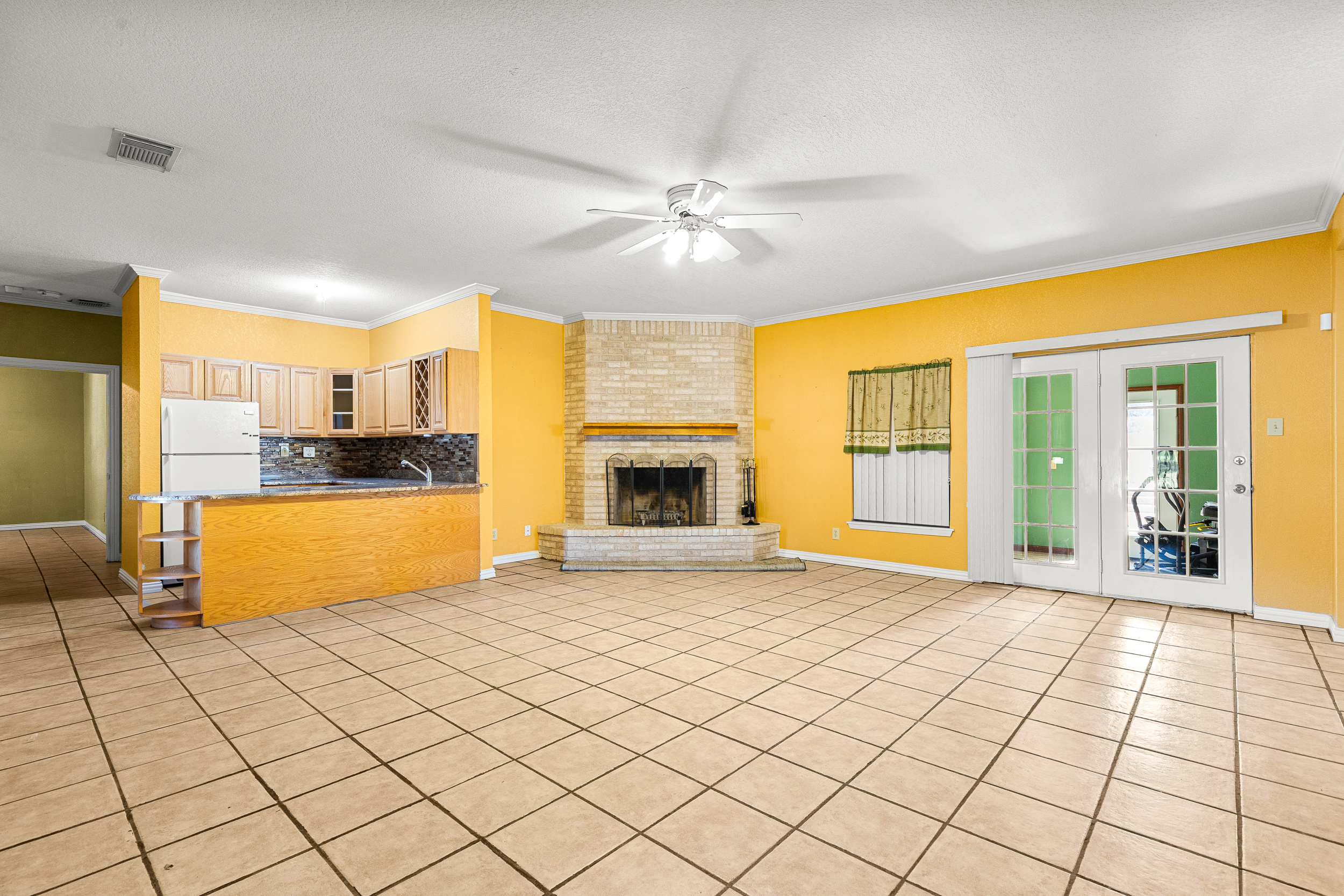 Adkins, Texas, 78101, United States, 4 Bedrooms Bedrooms, ,2 BathroomsBathrooms,Residential,For Sale,1979790