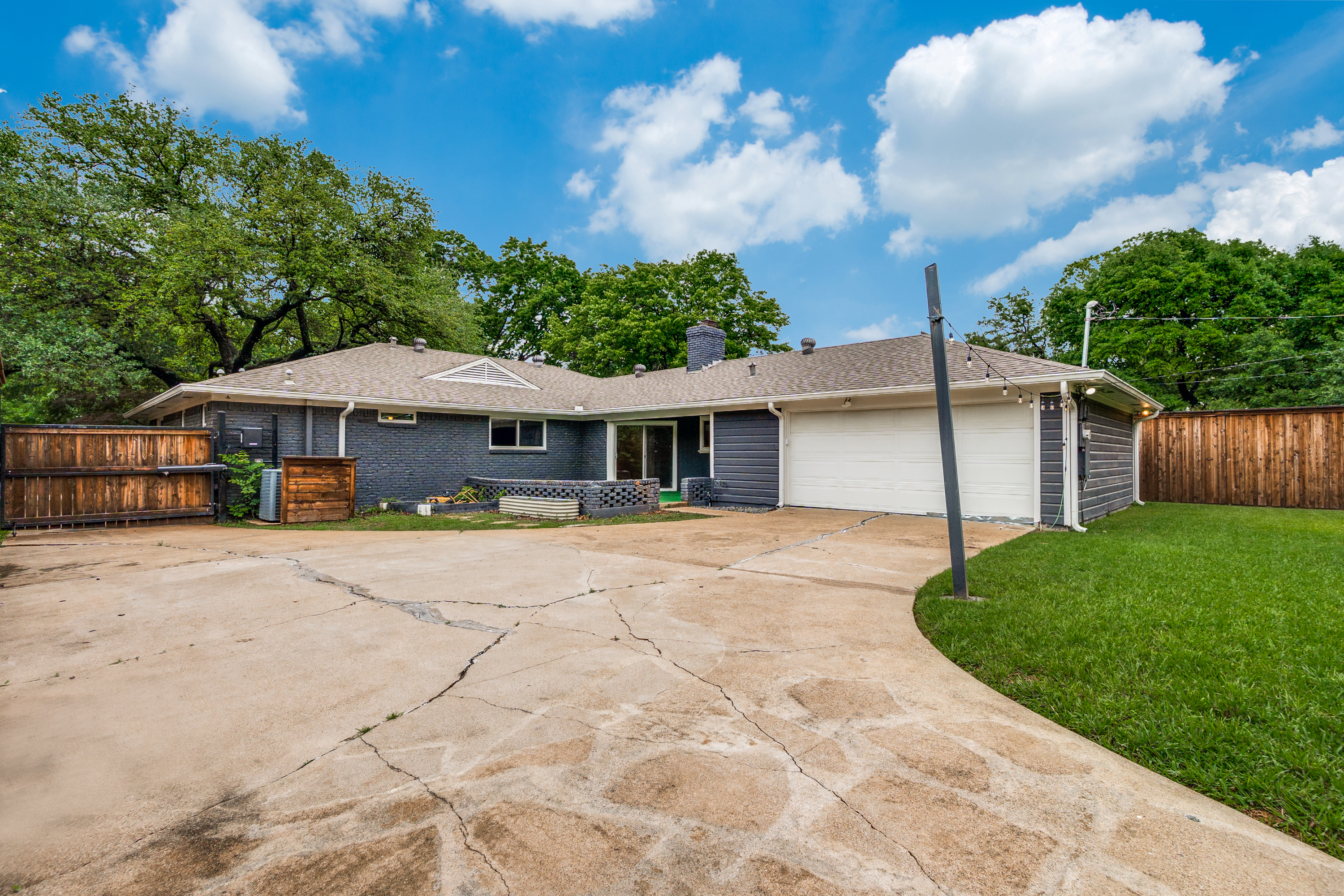  Beautifully Updated One-Story on Oversized Lot in Merriman Manor - 物件實景