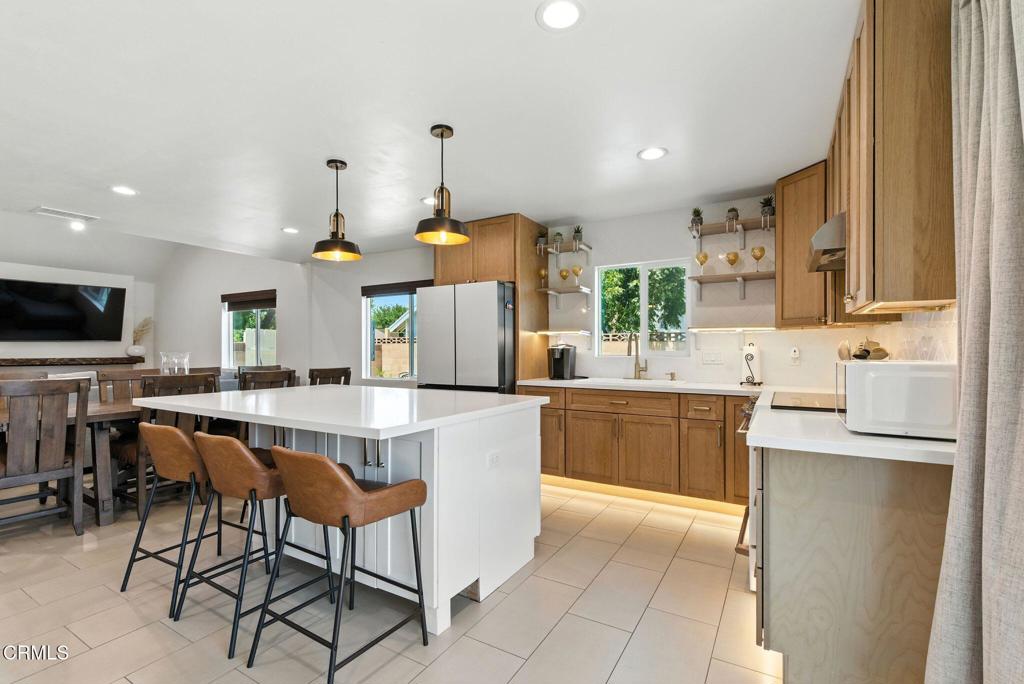 Lancaster, California, 93535, United States, 5 Bedrooms Bedrooms, ,3 BathroomsBathrooms,Residential,For Sale,1984972