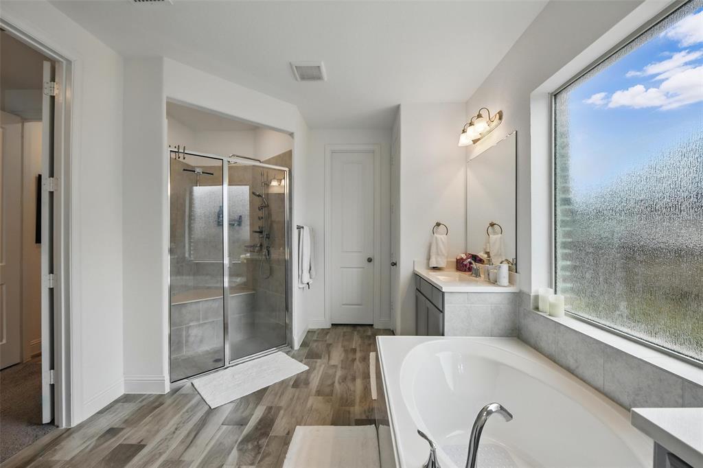 Haslet, Texas, 76177, United States, 5 Bedrooms Bedrooms, ,4 BathroomsBathrooms,Residential,For Sale,1840704