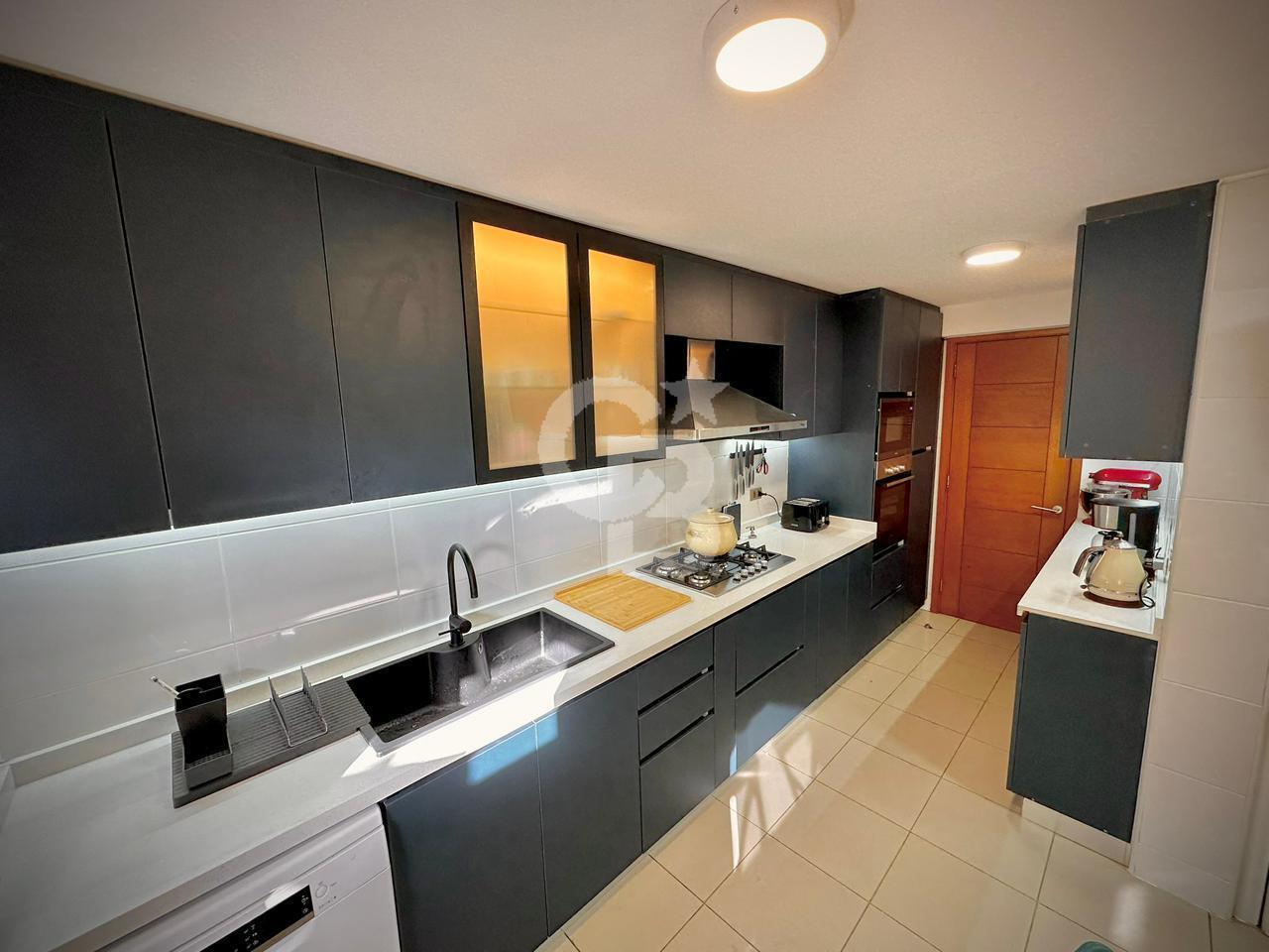 Lo Barnechea, Chile, 5 Bedrooms Bedrooms, ,5 BathroomsBathrooms,Residential,For Sale,1986554